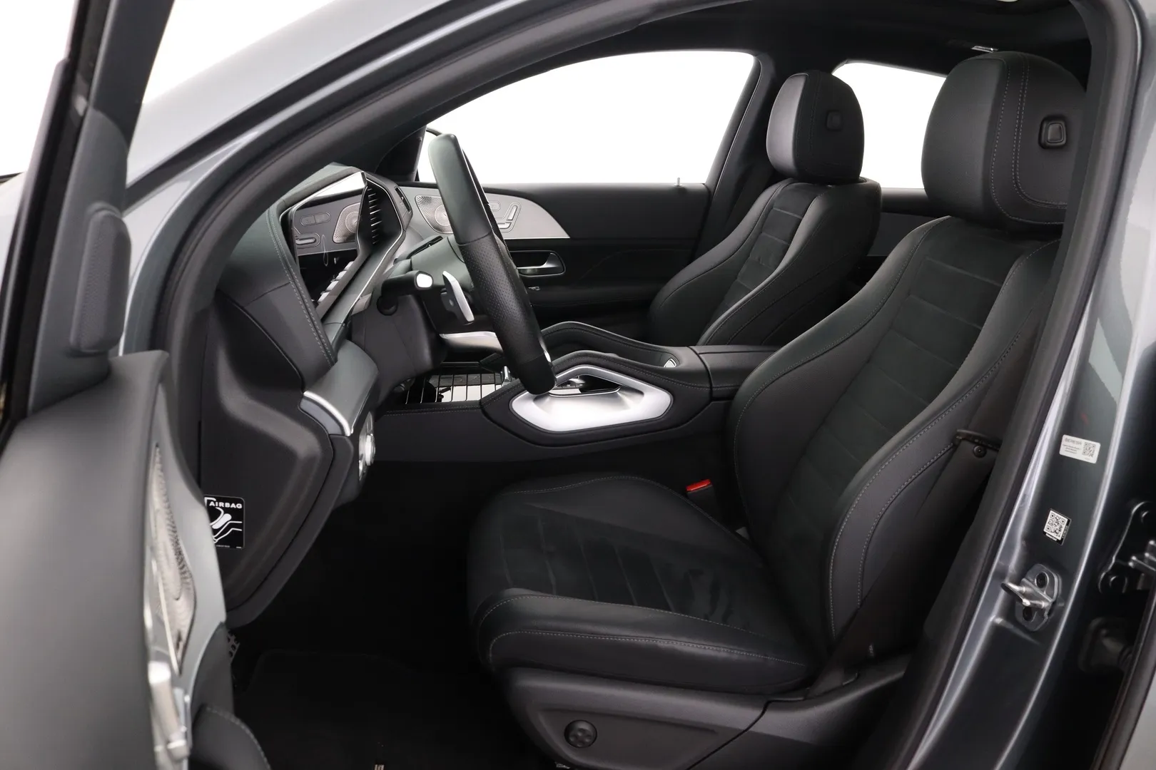 Mercedes-Benz GLE KUP-736 carousel image
