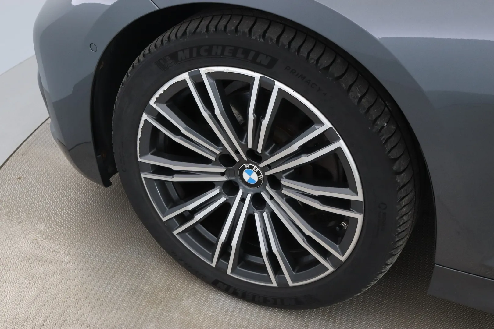 BMW 320 JMB-337 carousel image