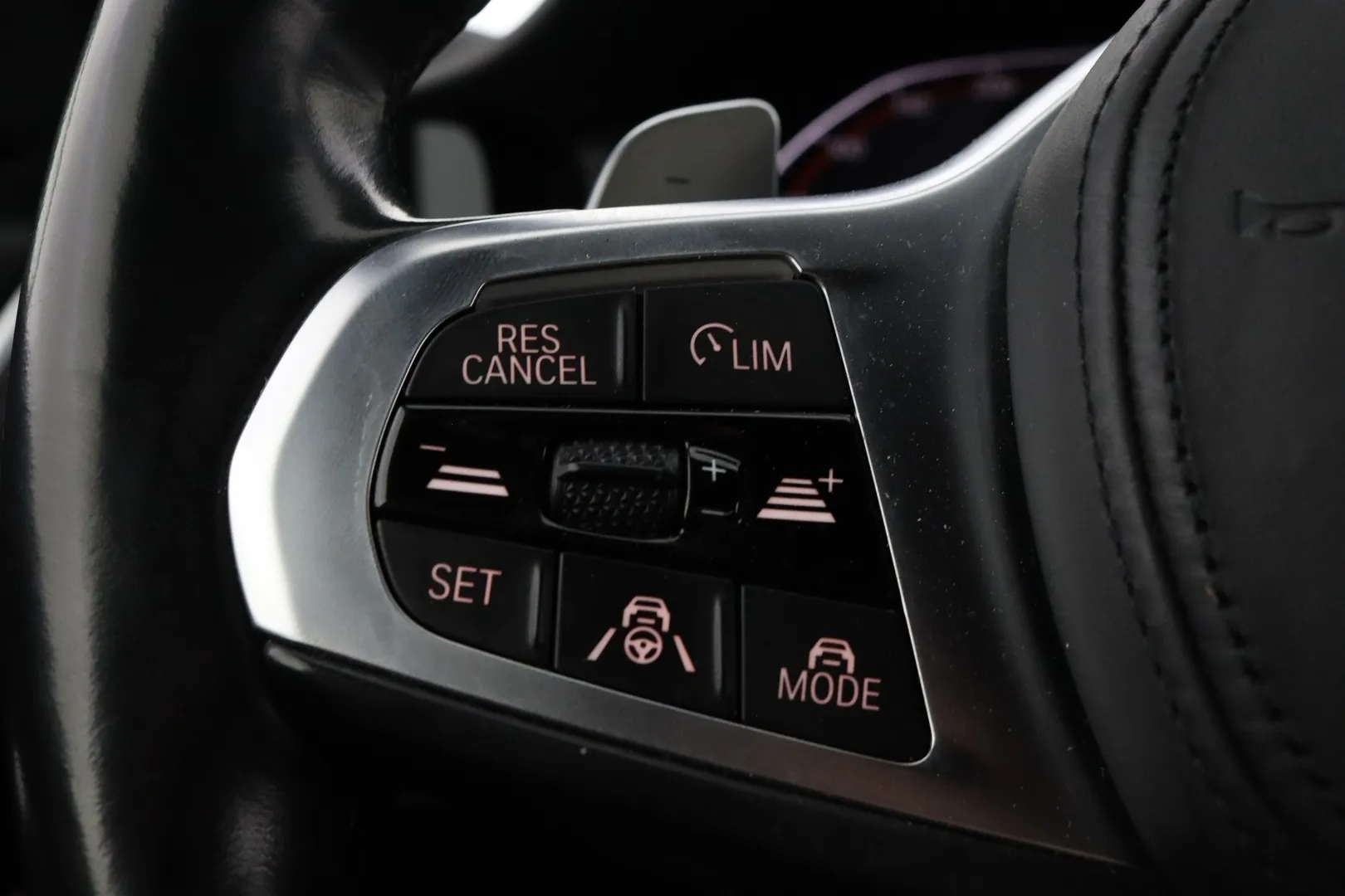 BMW 320 JMB-337 carousel image