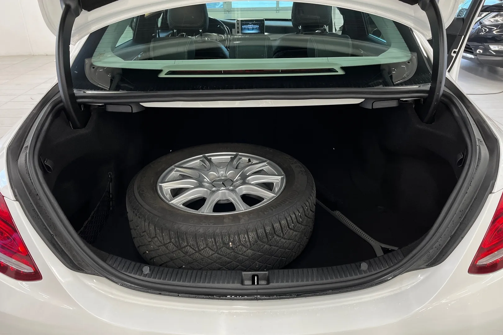 Mercedes-Benz C GLE-630 carousel image