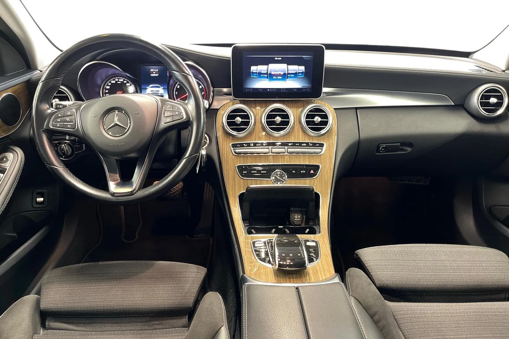 Mercedes-Benz C GLE-630 carousel image