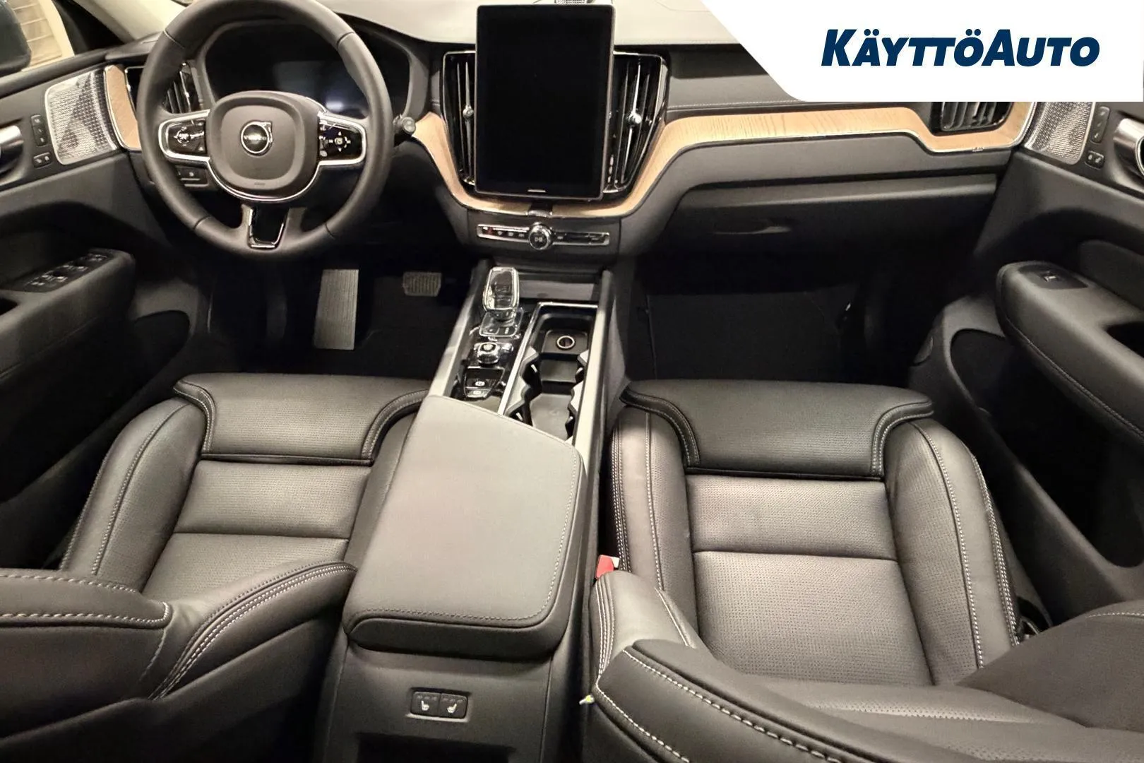 Volvo XC60 SSJ-668 carousel image