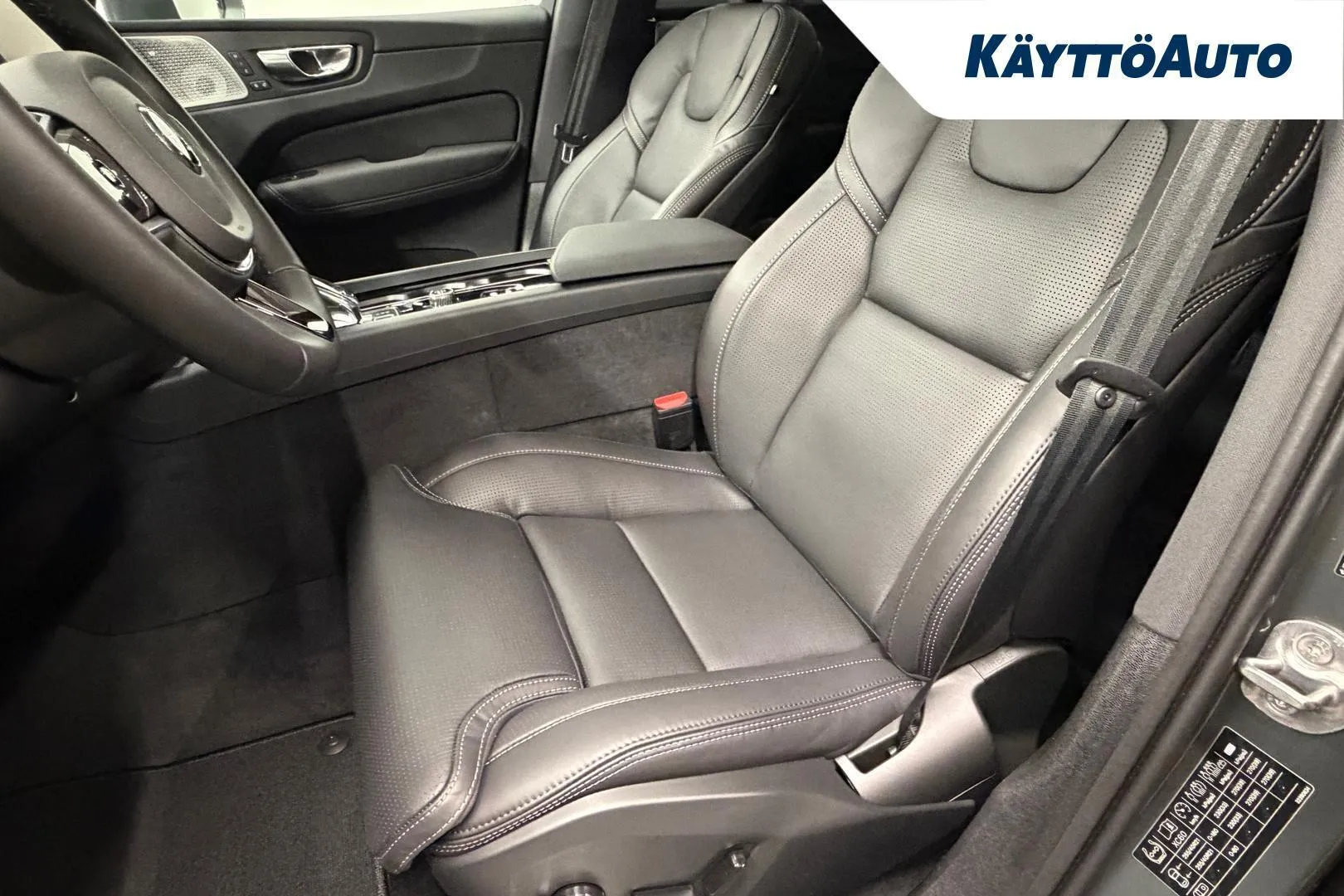 Volvo XC60 SSJ-668 carousel image