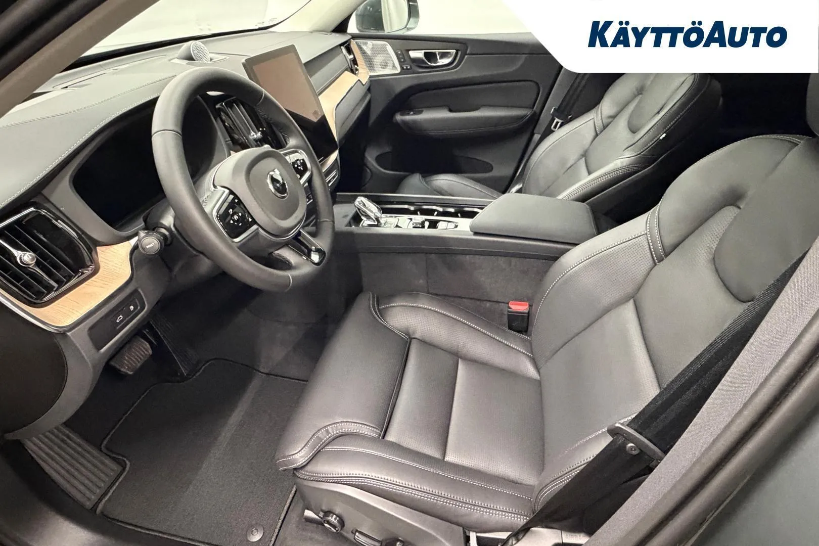 Volvo XC60 SSJ-668 carousel image