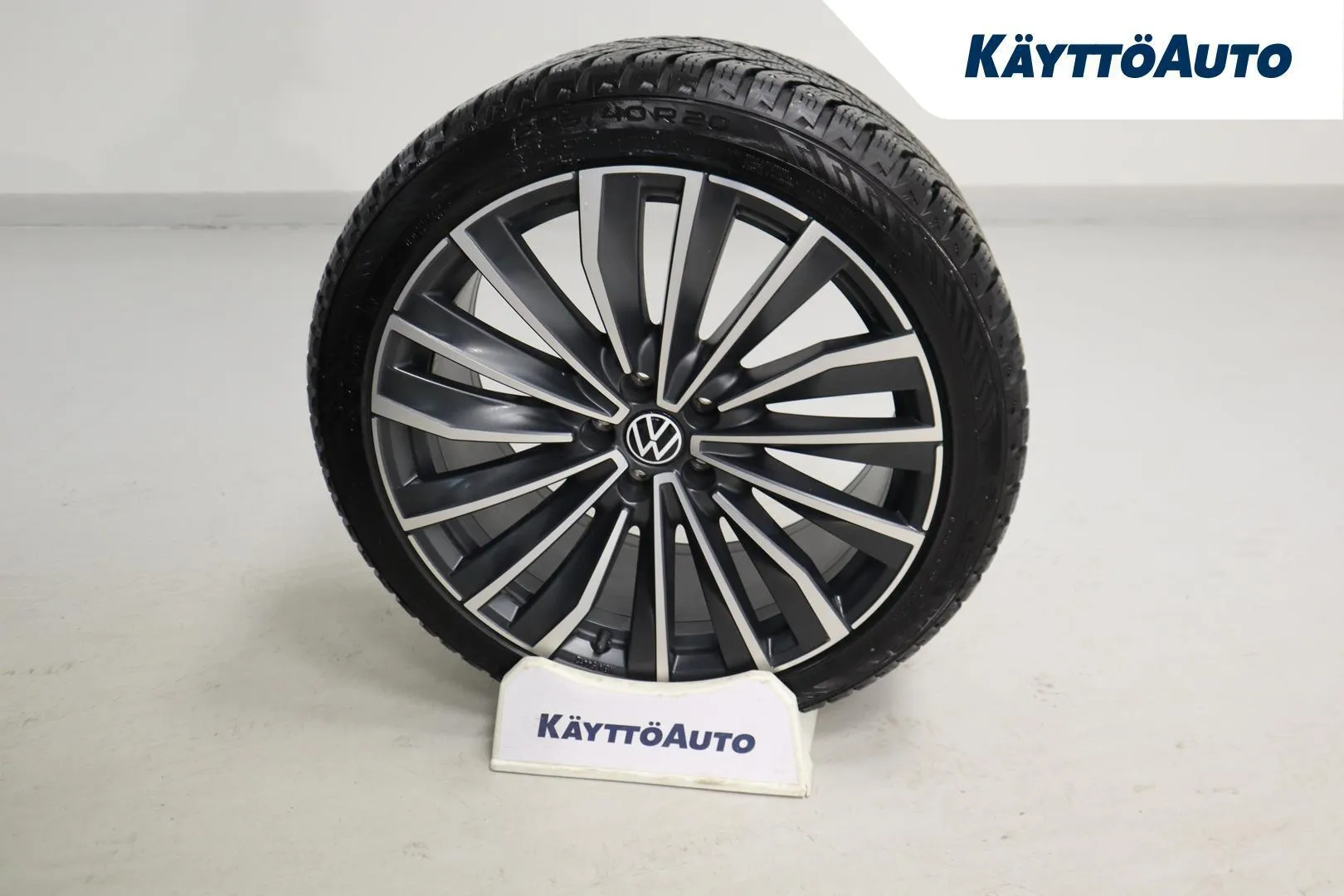 Volkswagen ID.7 CRS-561 carousel image