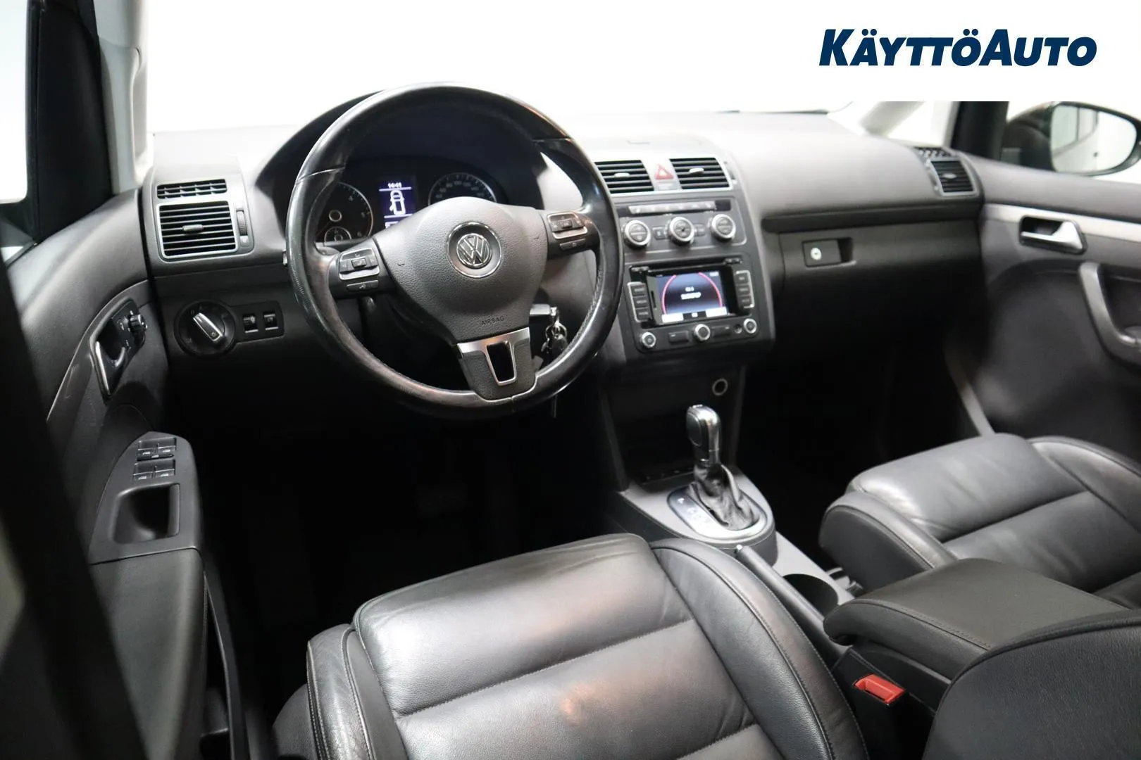 Volkswagen Touran VXA-853 carousel image