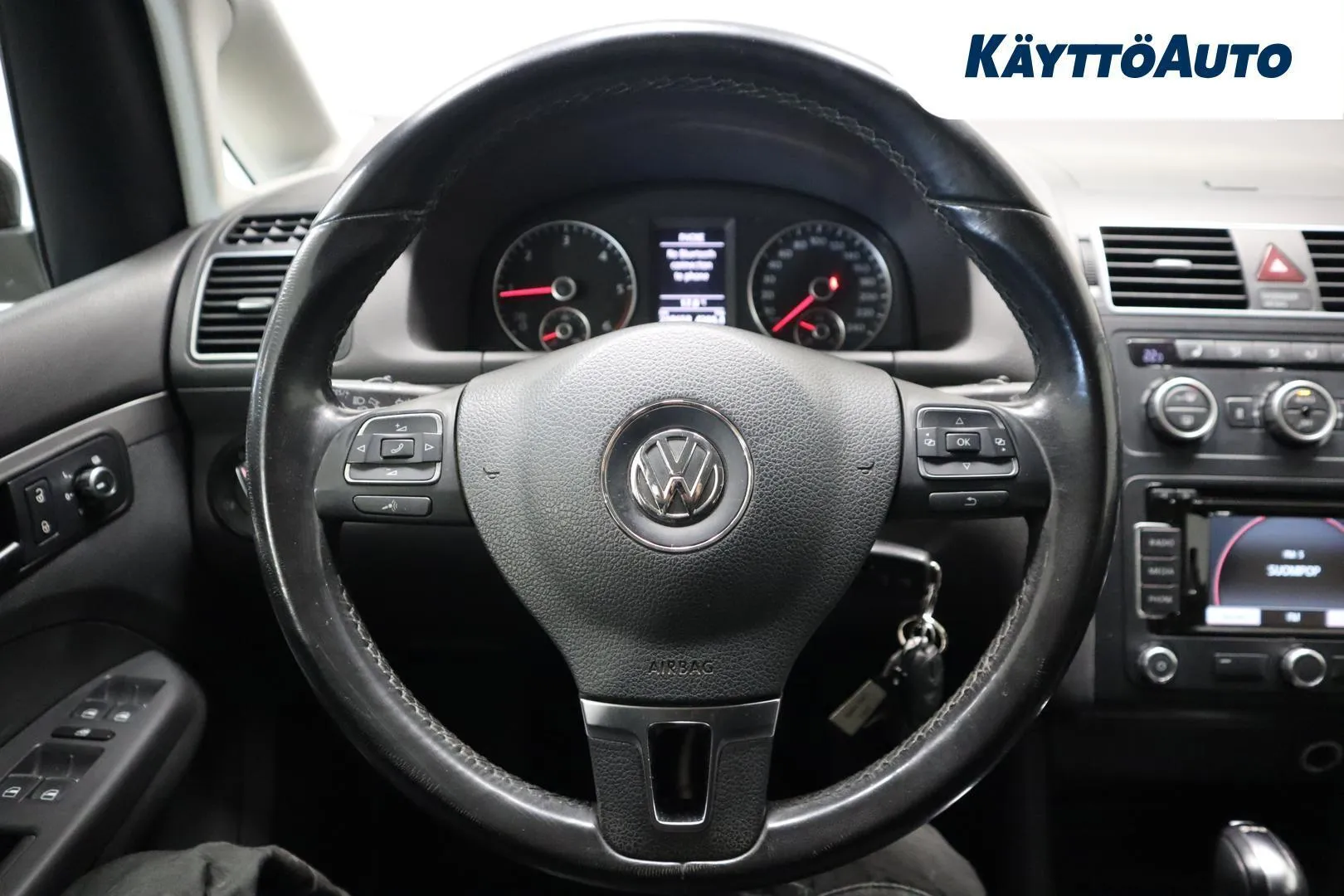 Volkswagen Touran VXA-853 carousel image