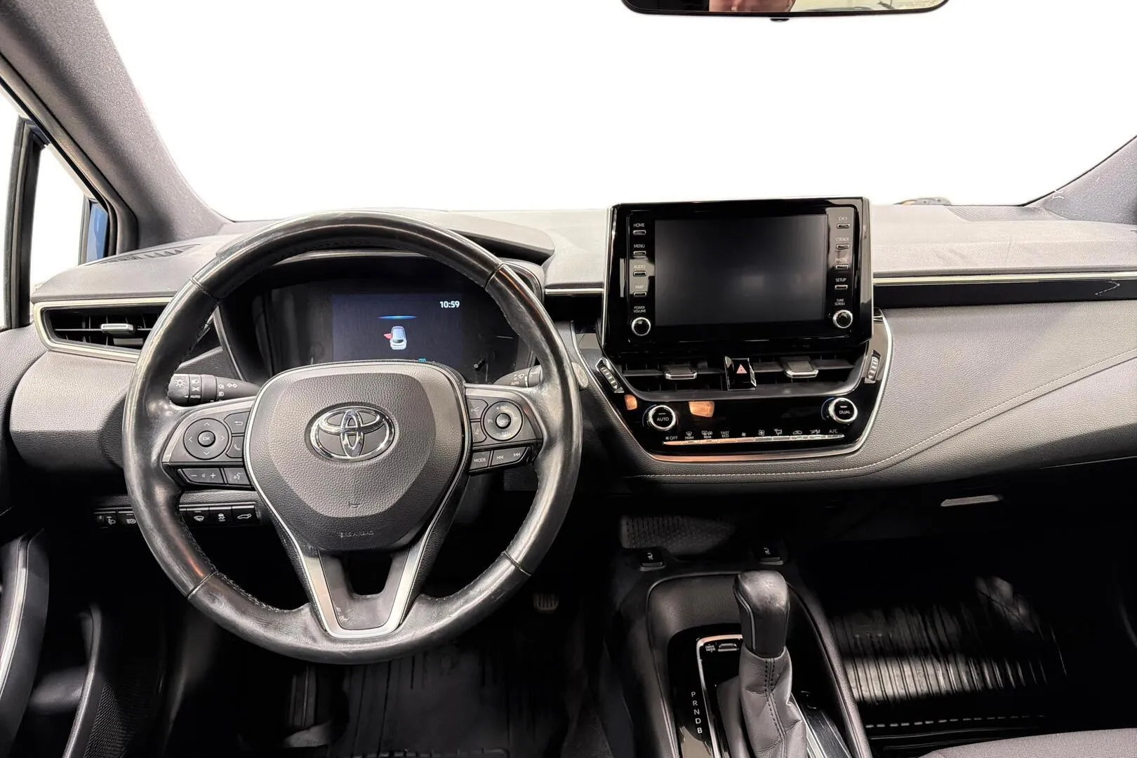 Toyota Corolla YLT-774 carousel image