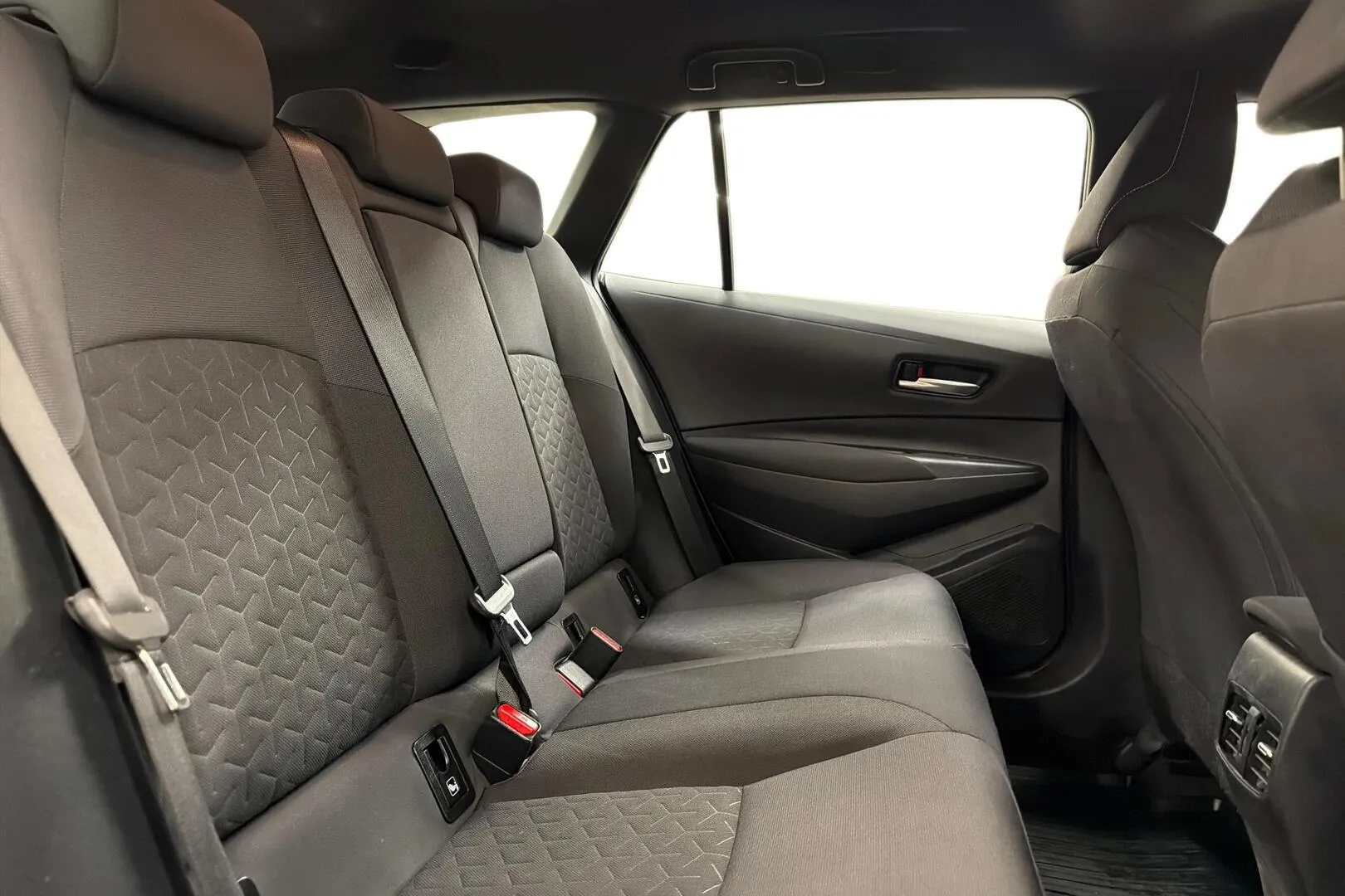 Toyota Corolla YLT-774 carousel image
