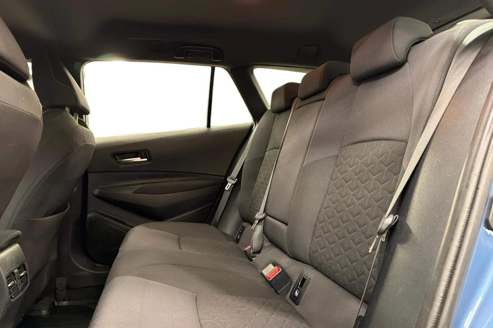 Toyota Corolla YLT-774 carousel image