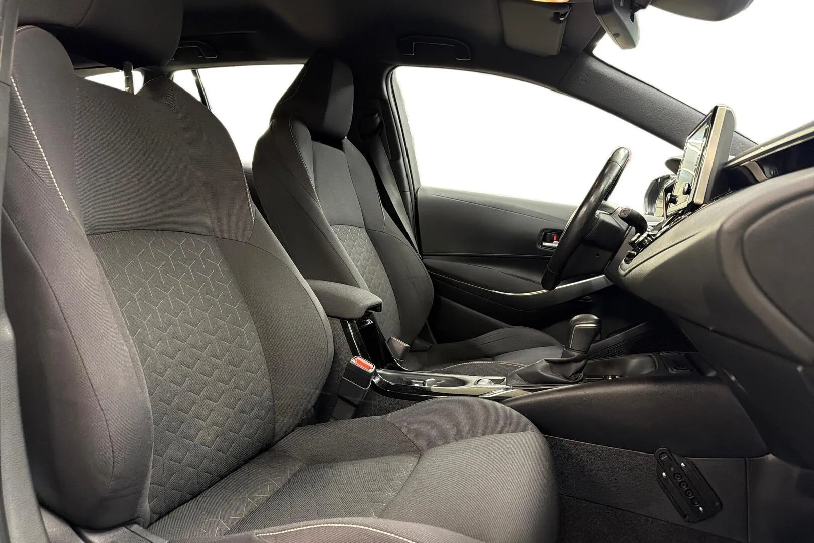 Toyota Corolla YLT-774 carousel image