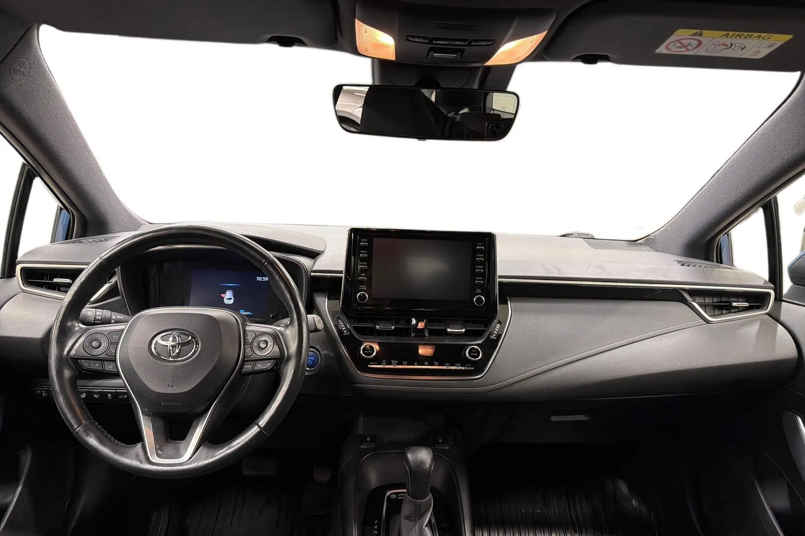 Toyota Corolla YLT-774 carousel image