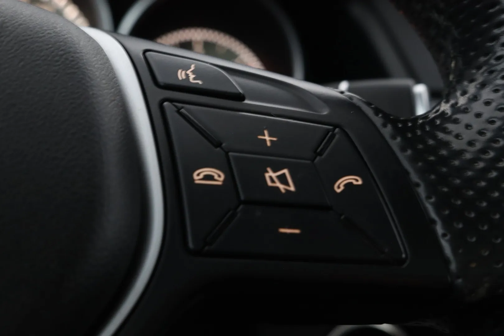 Mercedes-Benz E SZZ-177 carousel image