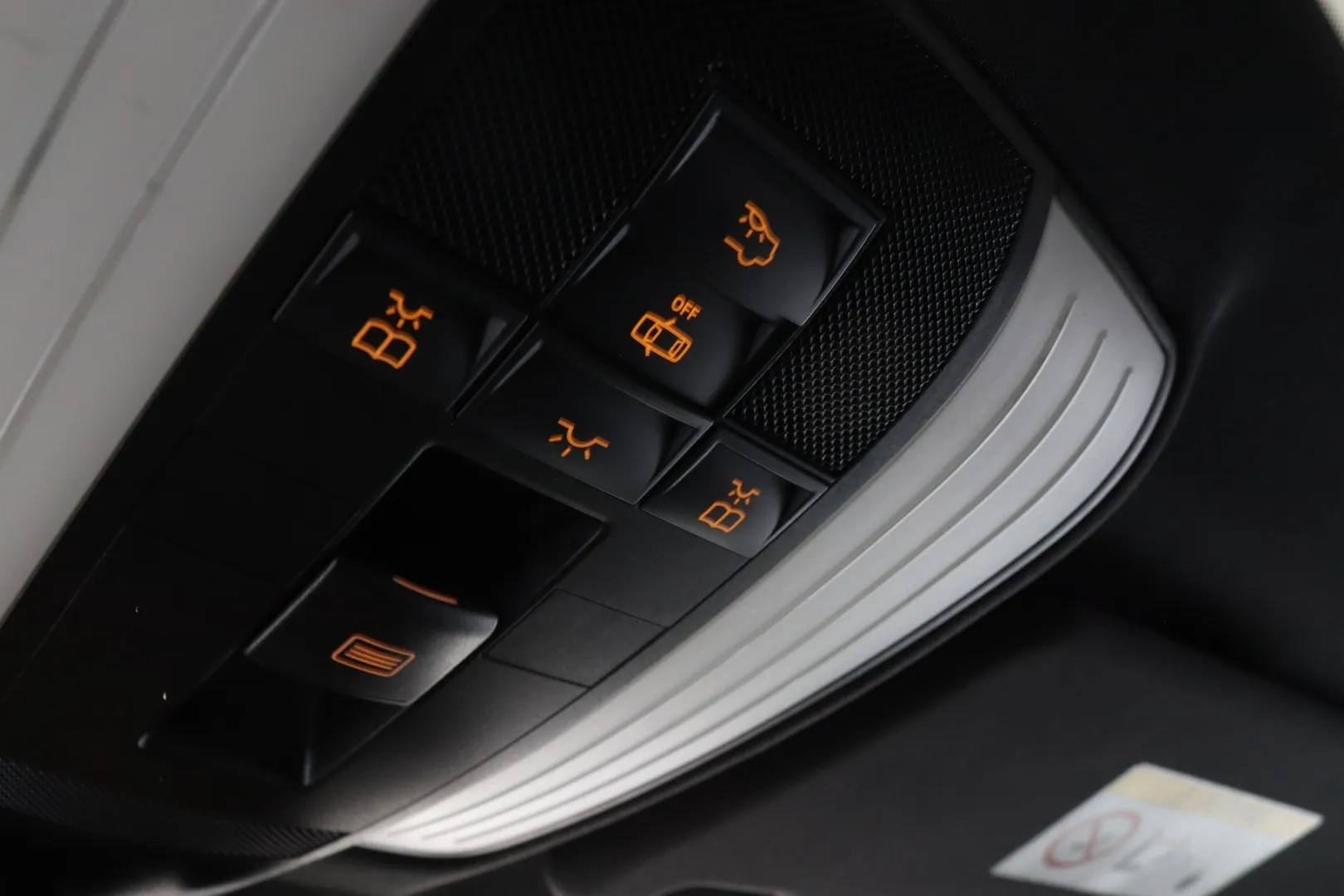 Mercedes-Benz E SZZ-177 carousel image