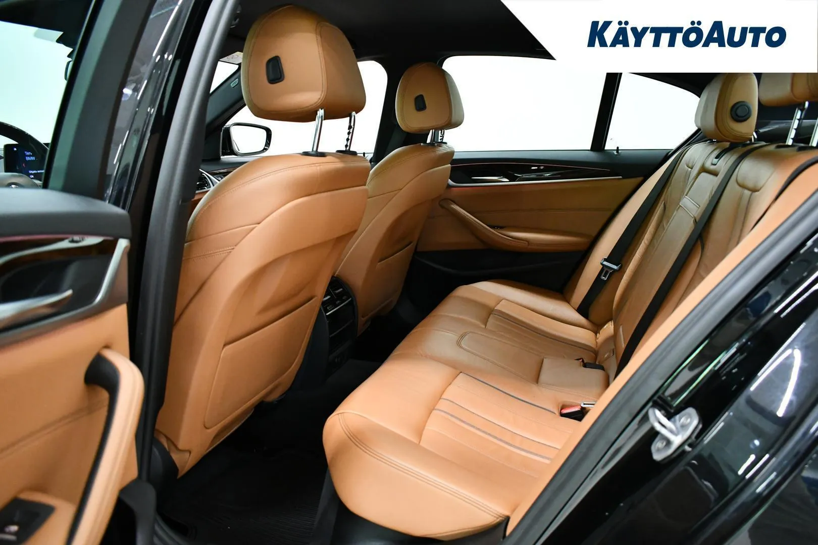 BMW 520 LNR-215 carousel image