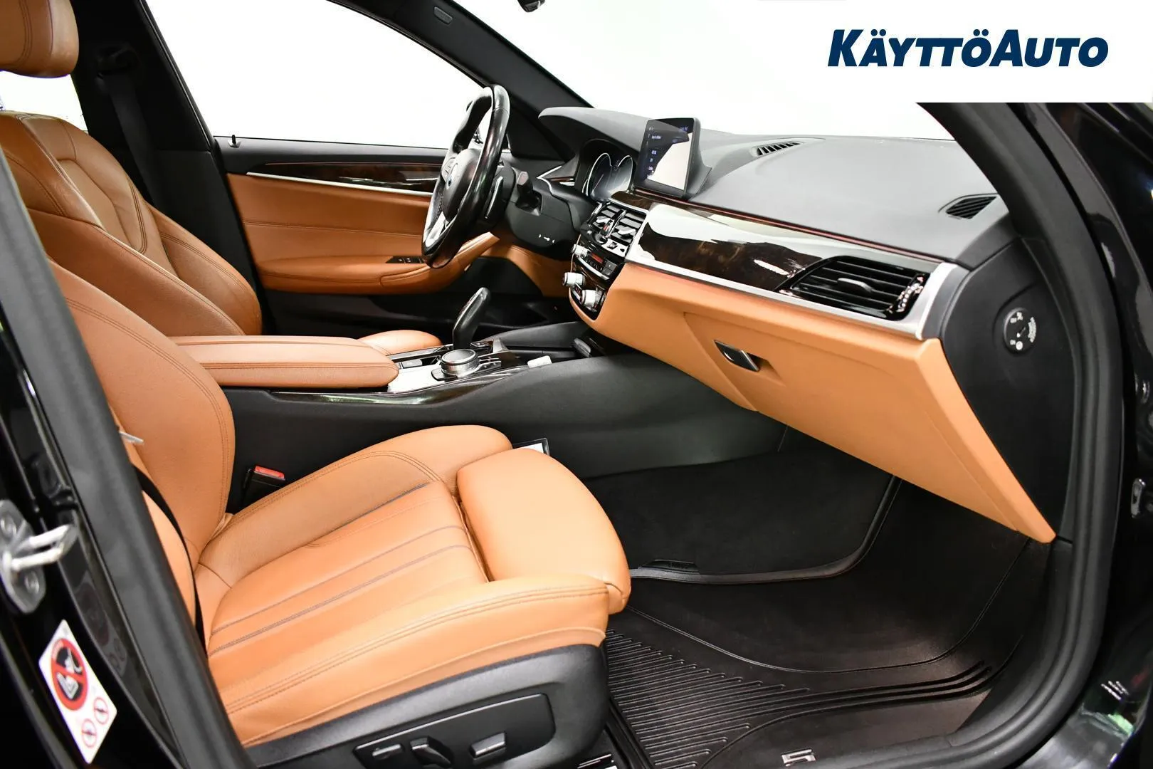 BMW 520 LNR-215 carousel image