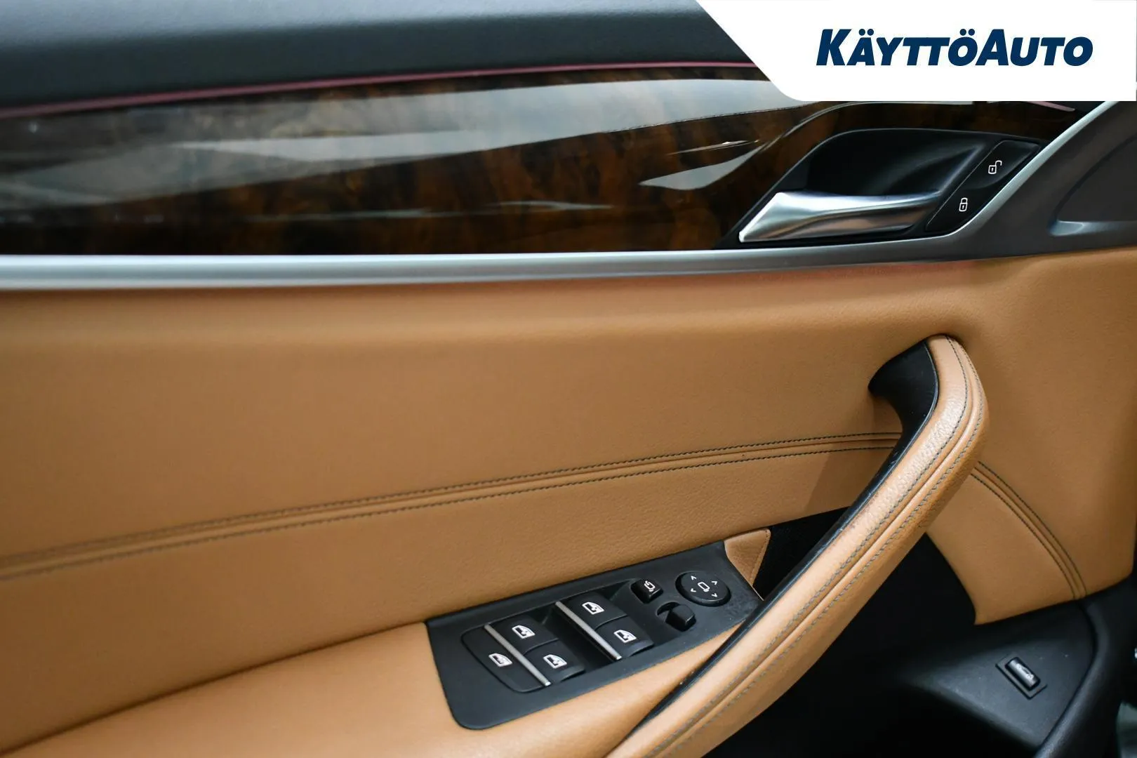 BMW 520 LNR-215 carousel image