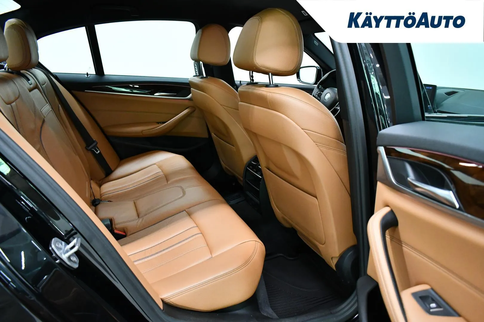 BMW 520 LNR-215 carousel image