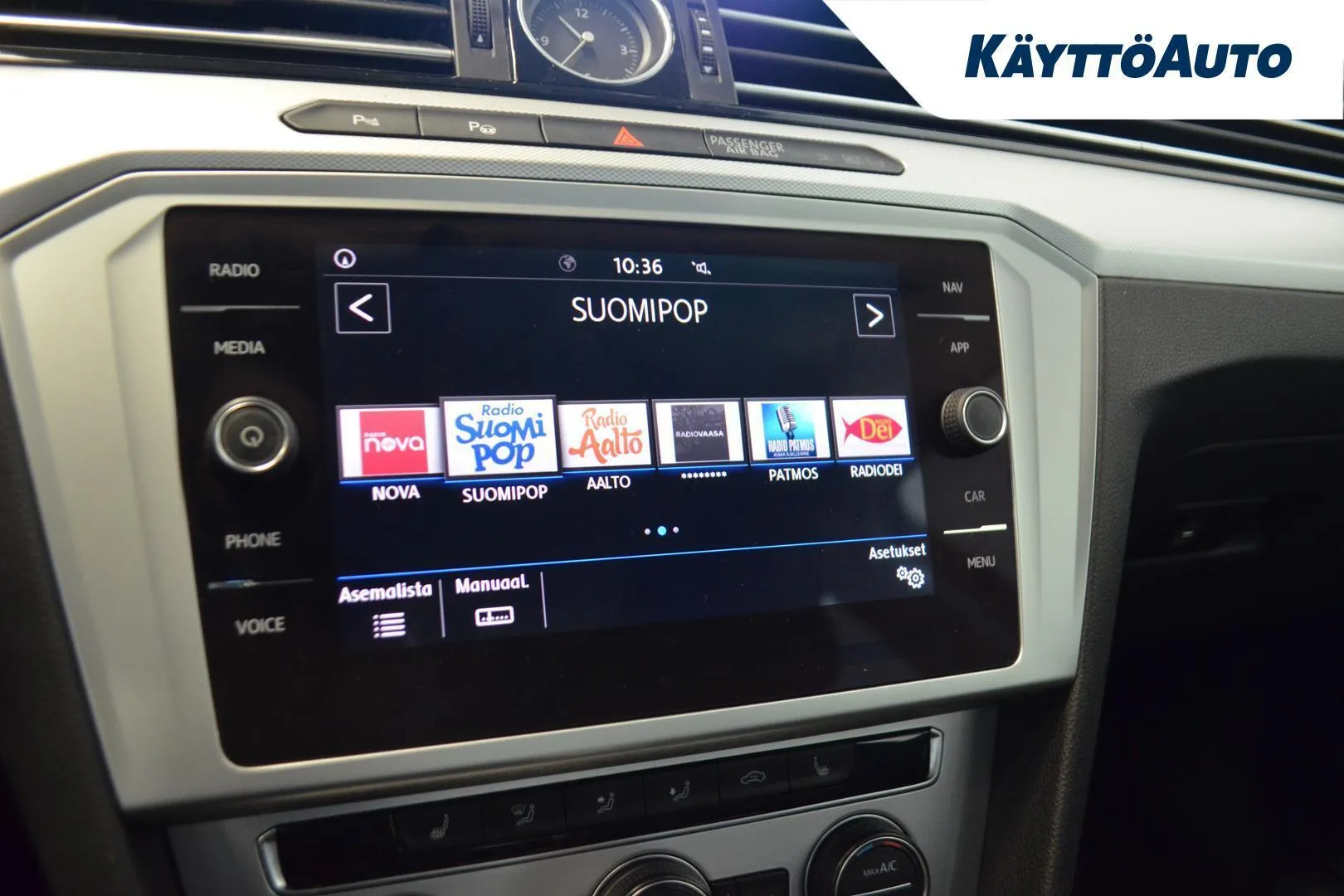 Volkswagen Passat KTN-519 carousel image
