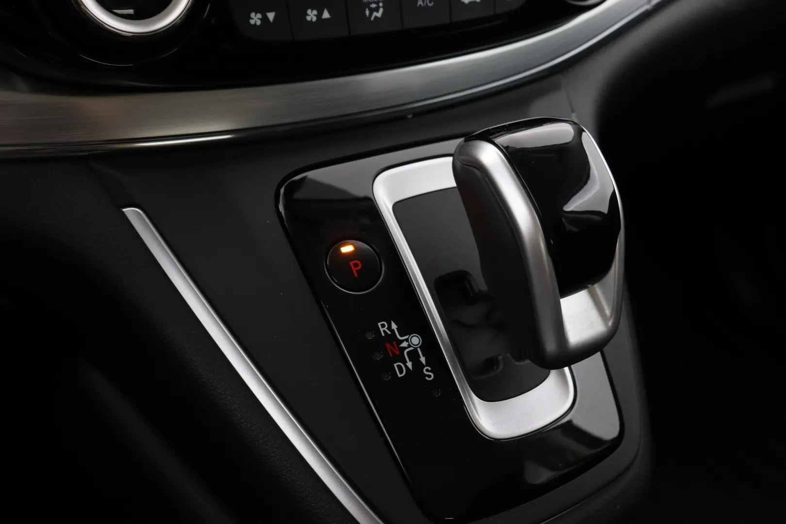 Honda CR-V GMN-898 carousel image