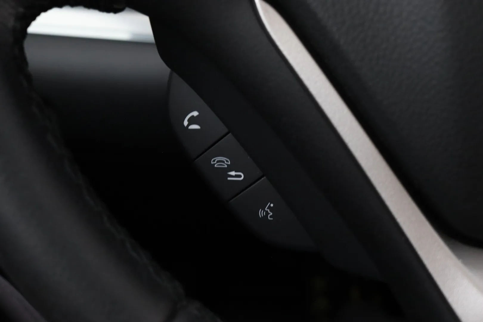 Honda CR-V GMN-898 carousel image
