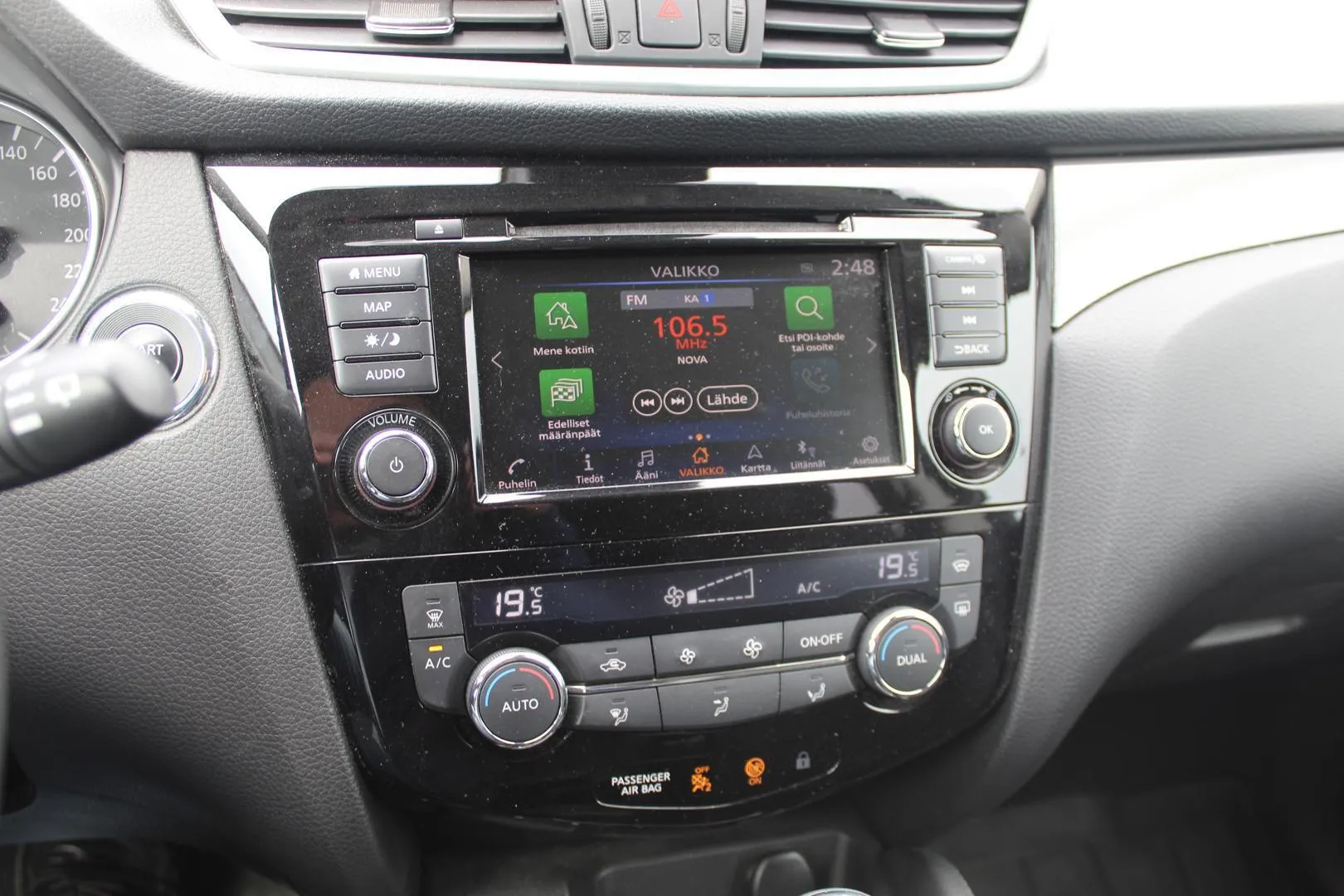 Nissan Qashqai BXX-363 carousel image