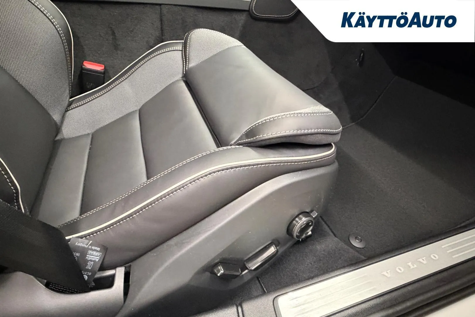 Volvo V60 KYS-196 carousel image