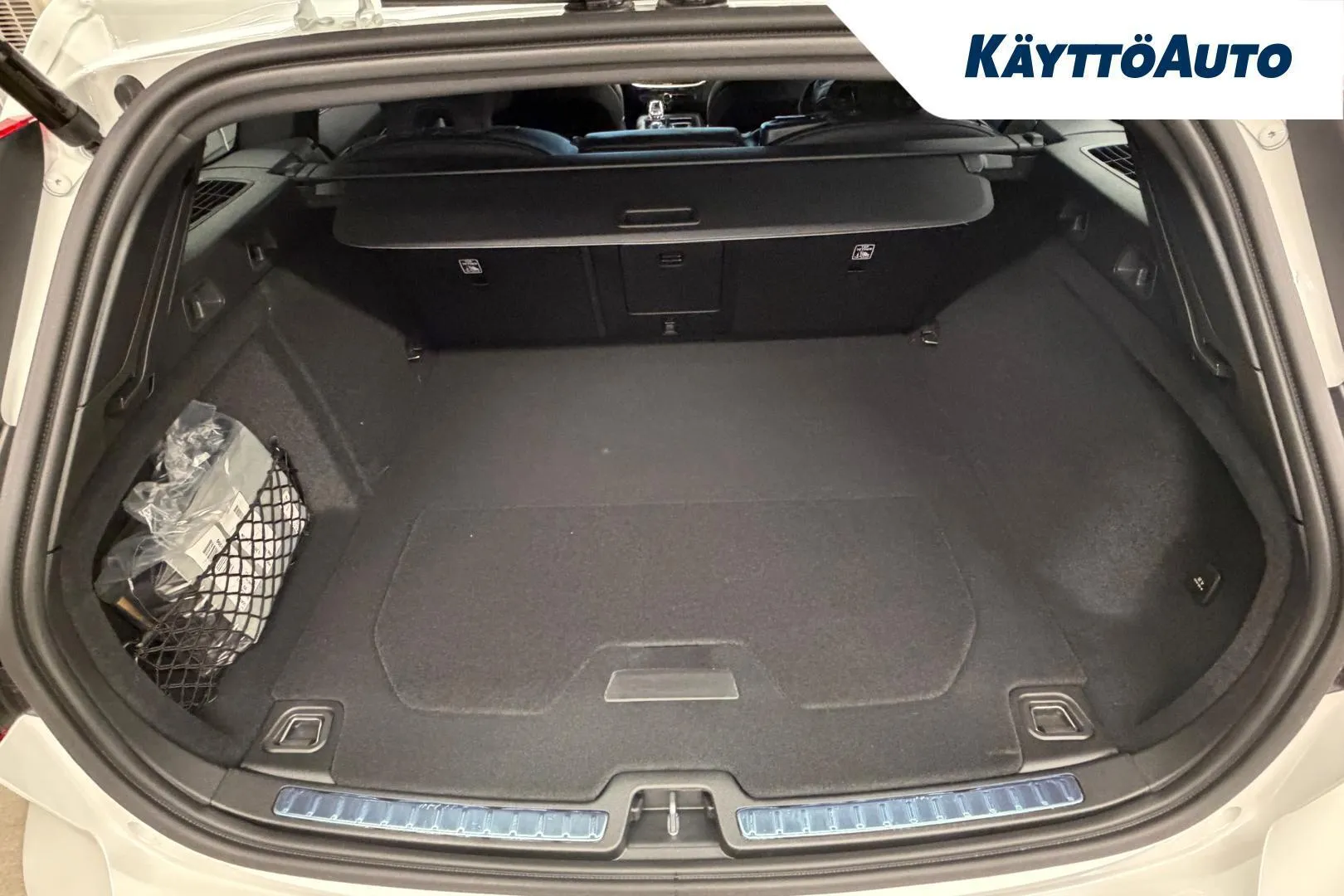 Volvo V60 KYS-196 carousel image