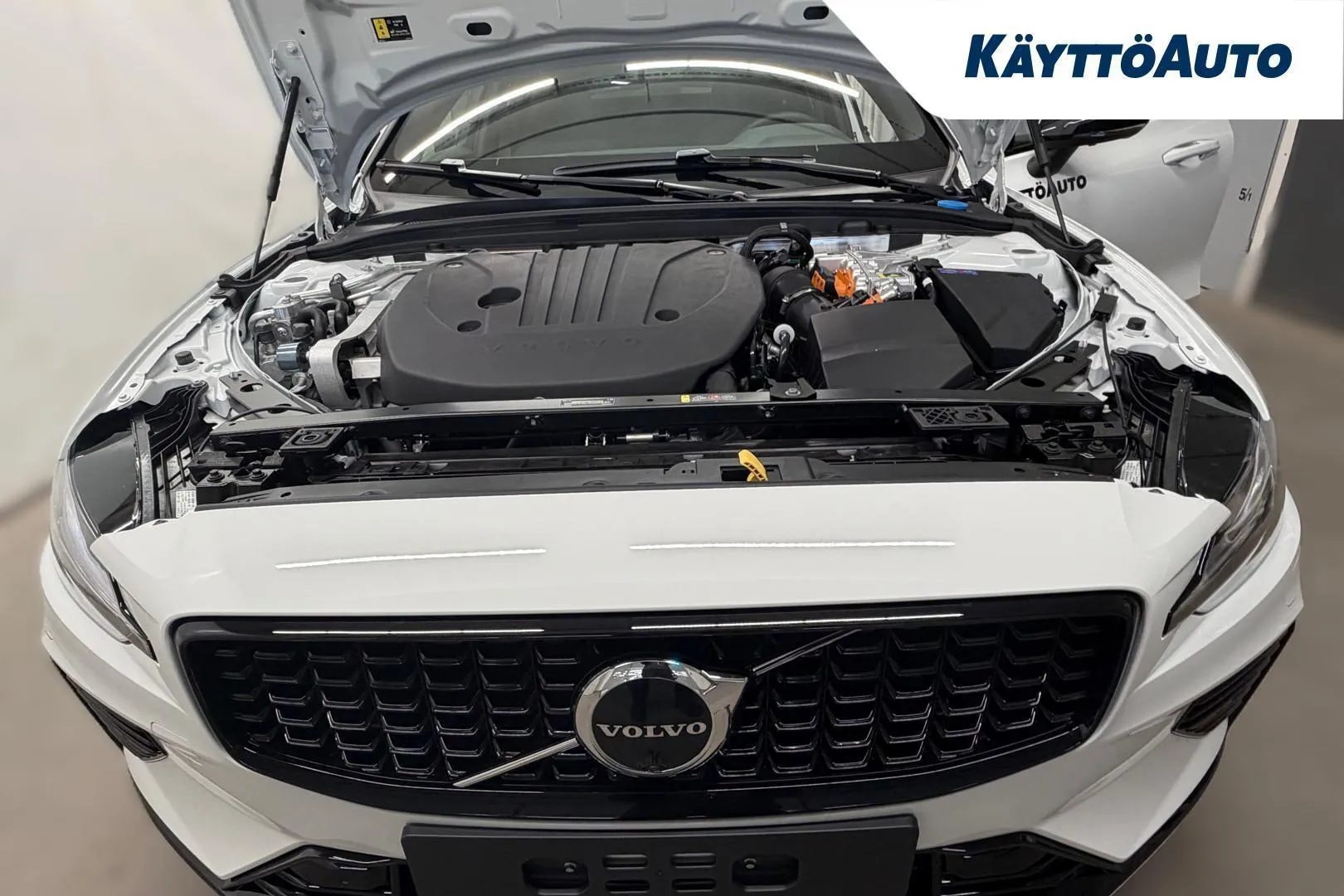 Volvo V60 KYS-196 carousel image
