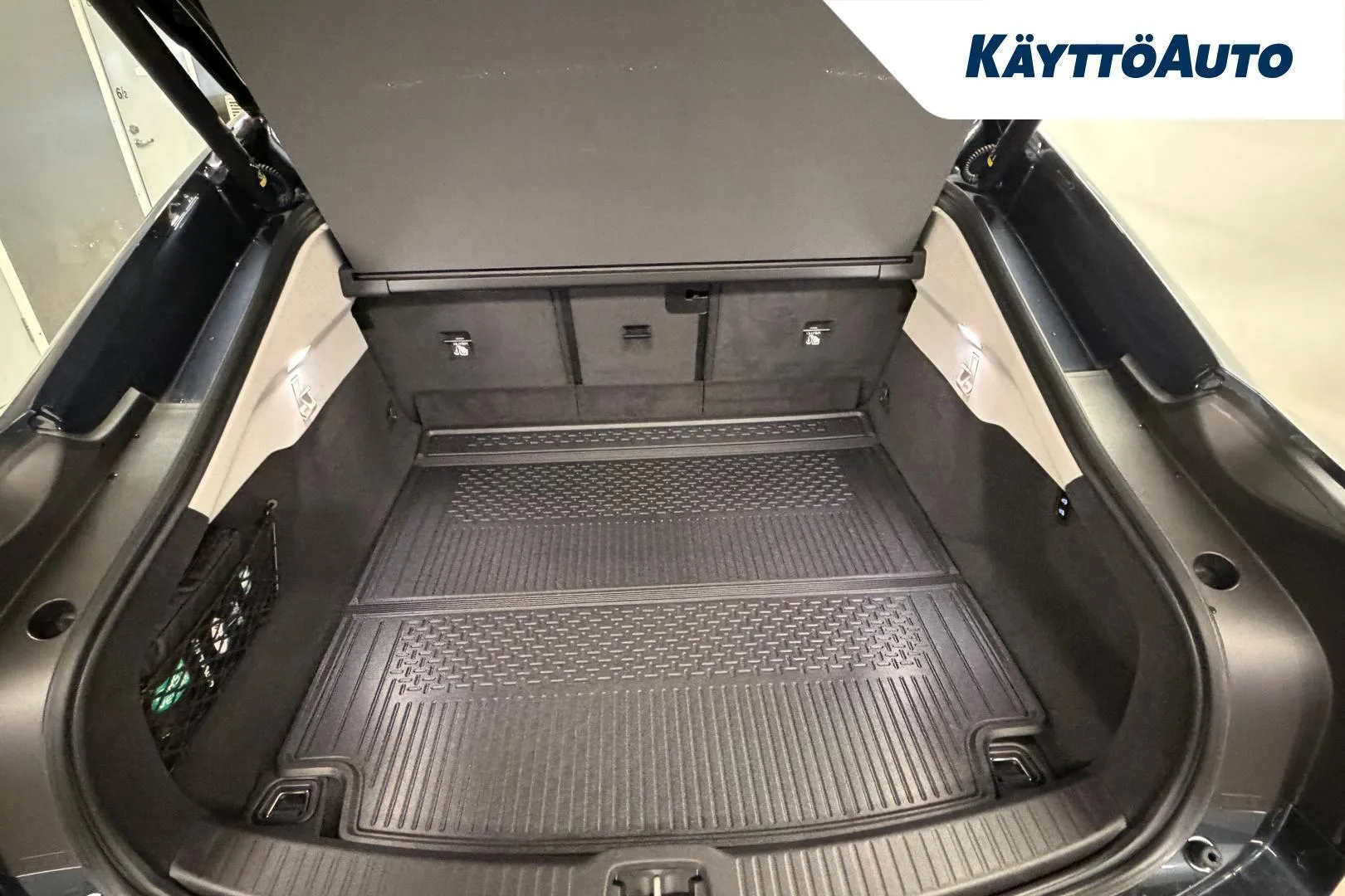 Volvo ES90 YML-484 carousel image
