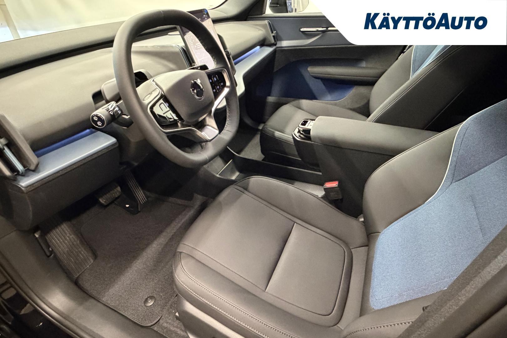 Volvo EX30 P8 AWD Plus Black Edition 2026, kuva 4/23