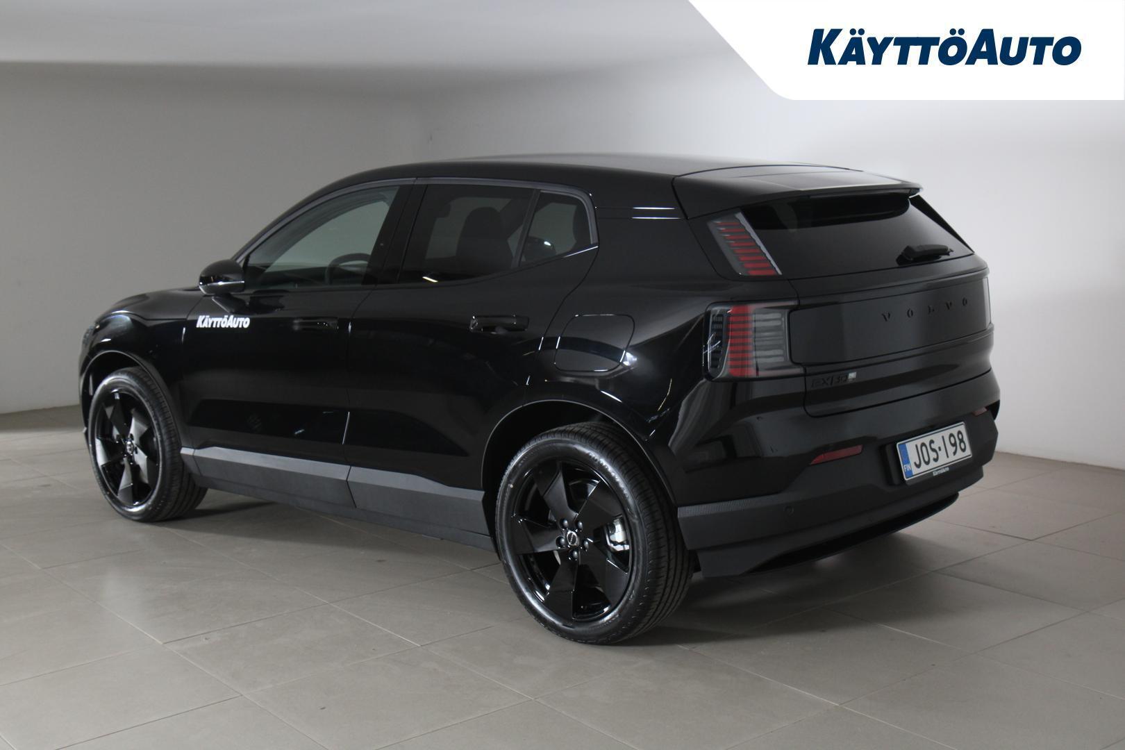 Volvo EX30 P8 AWD Plus Black Edition 2026, kuva 3/23