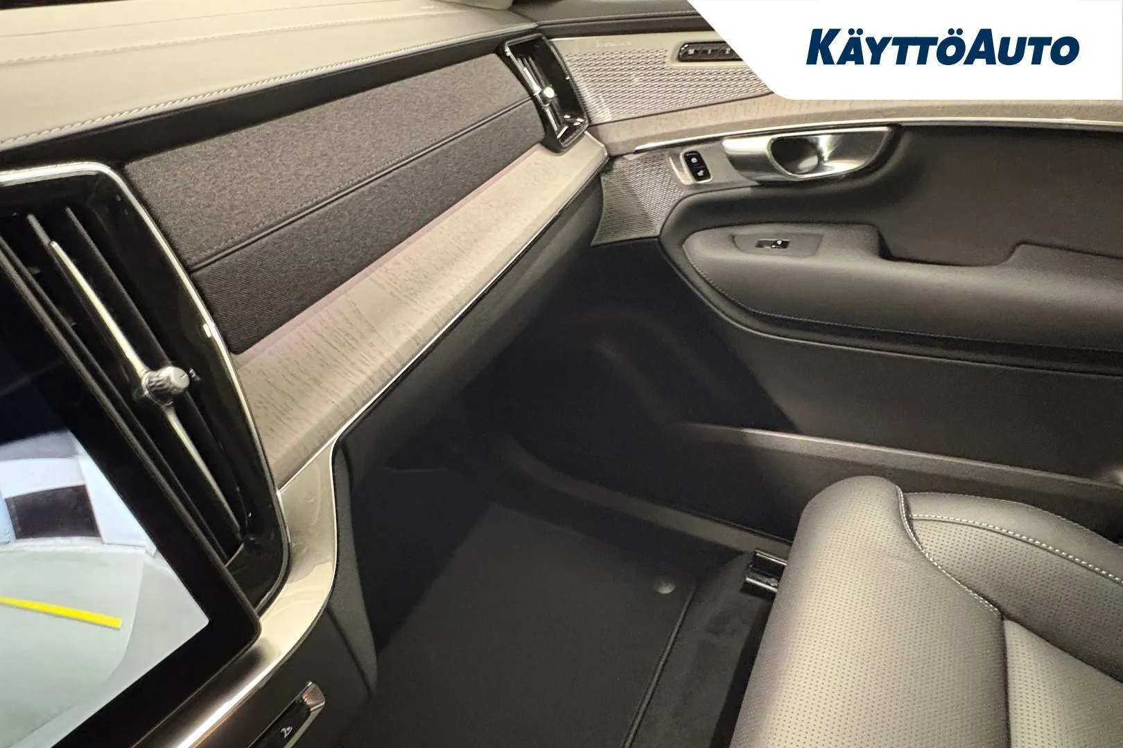 Volvo XC90 SZS-717 carousel image