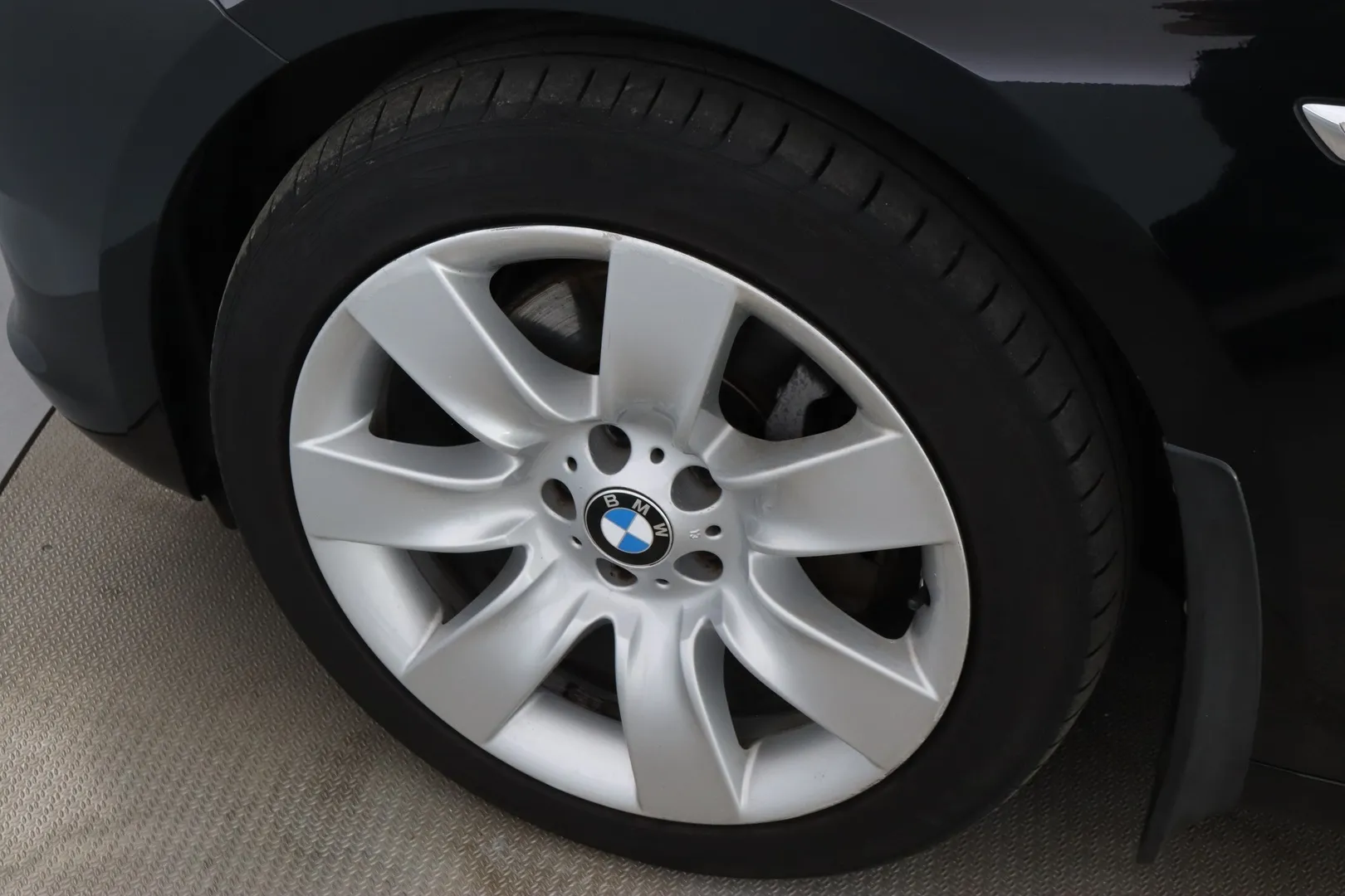 BMW 530 TOZ-290 carousel image