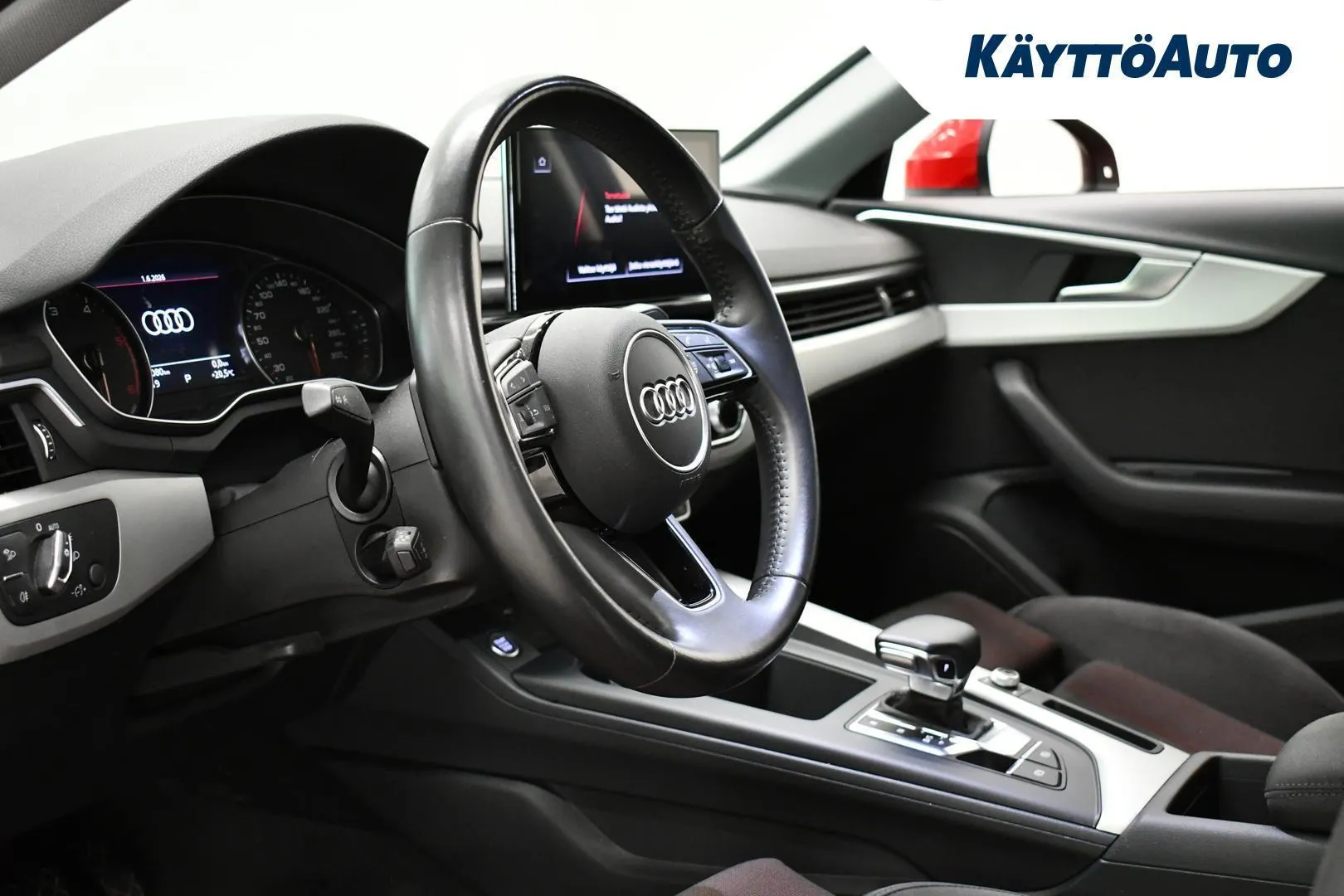 Audi A4 YKM-653 carousel image