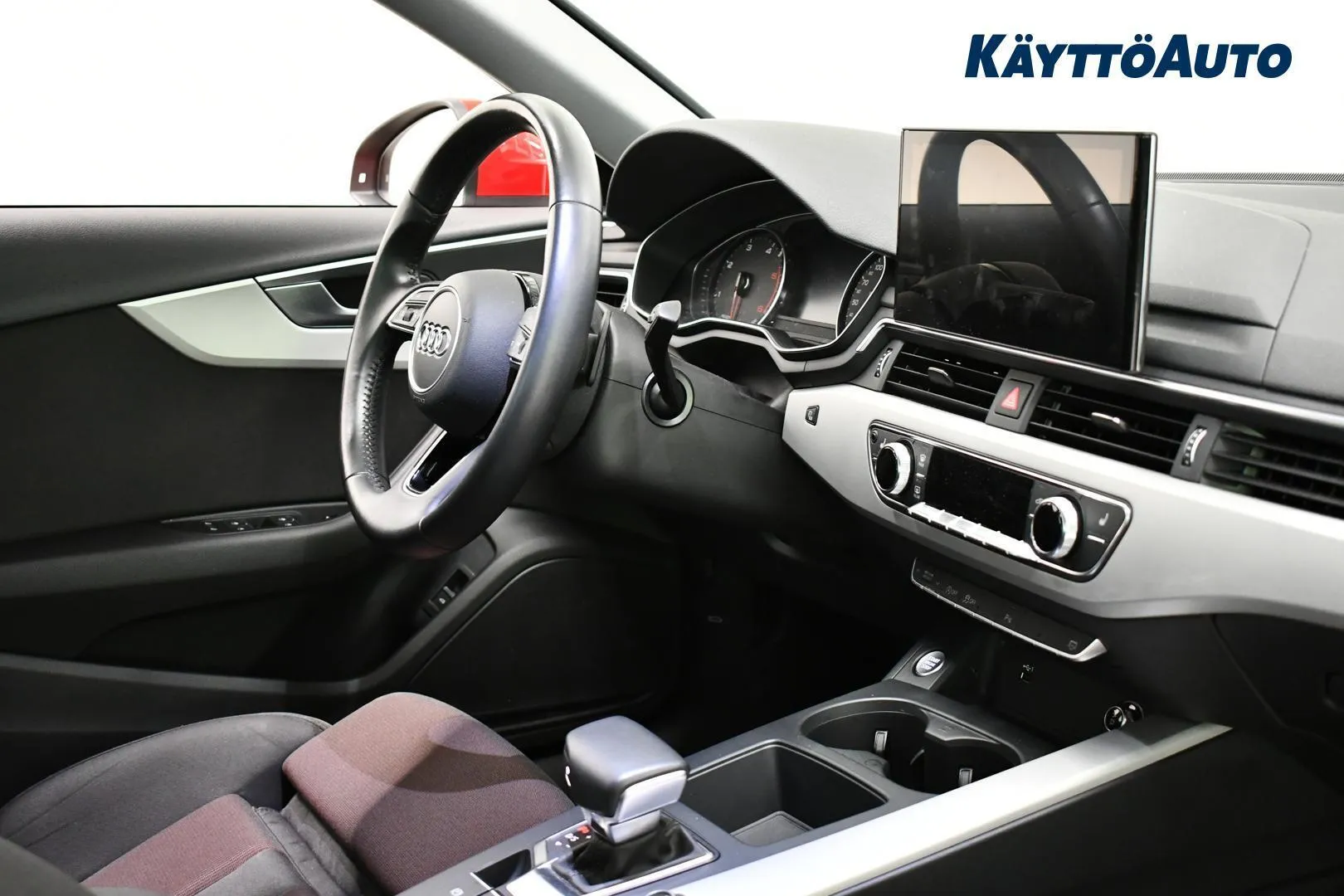 Audi A4 YKM-653 carousel image
