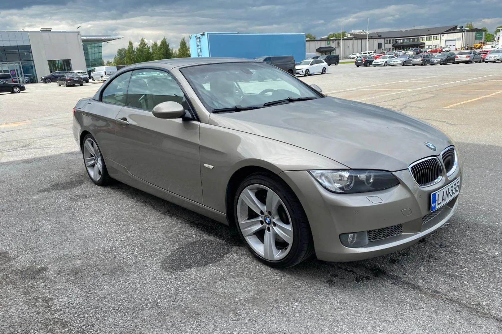 BMW 335 LAN-335 carousel image