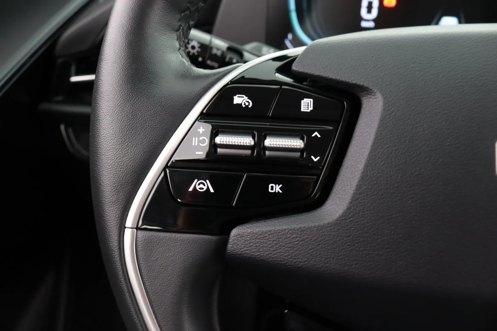Kia Niro NNS-602 carousel image