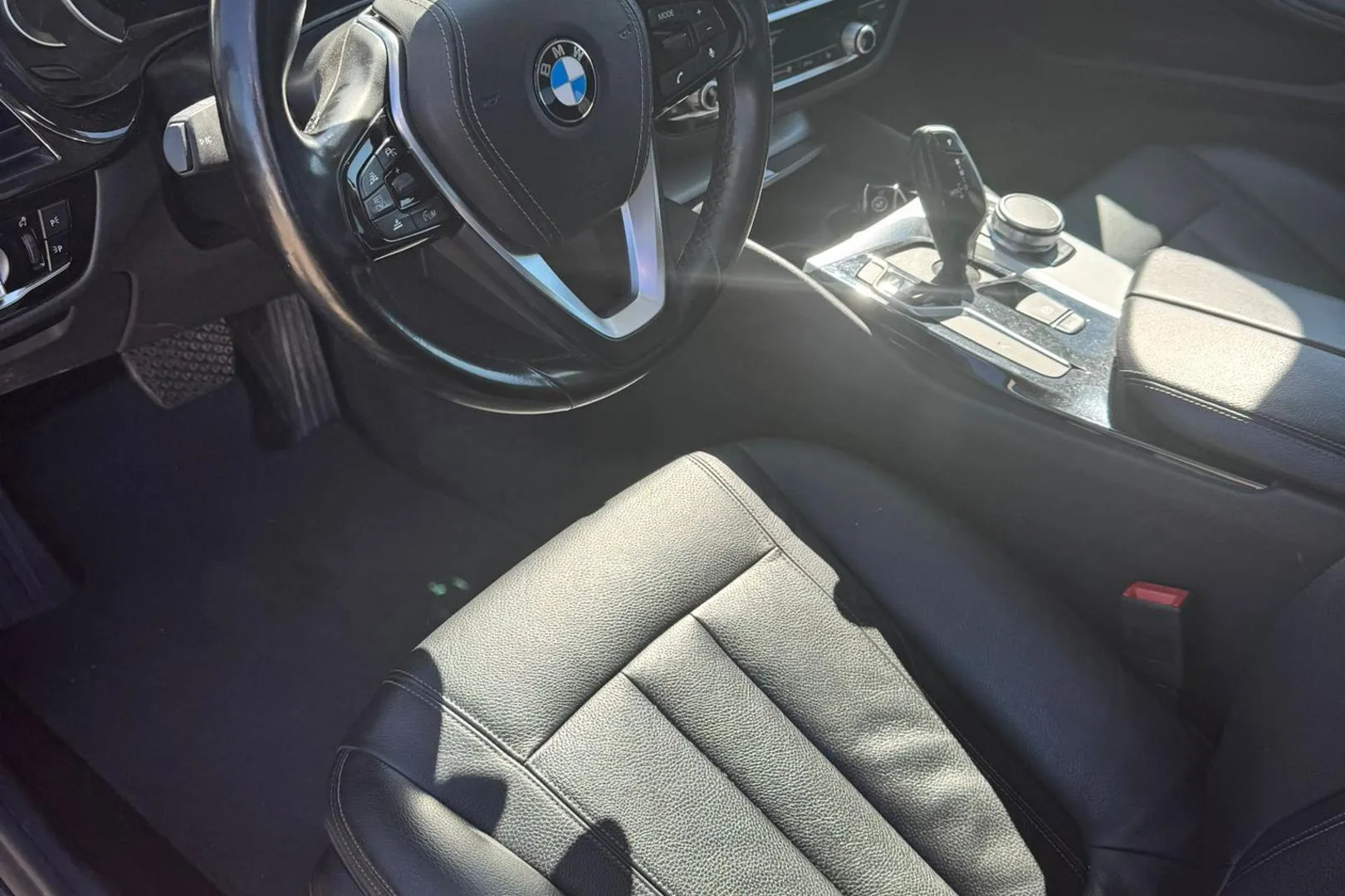BMW 520 BXH-434 carousel image