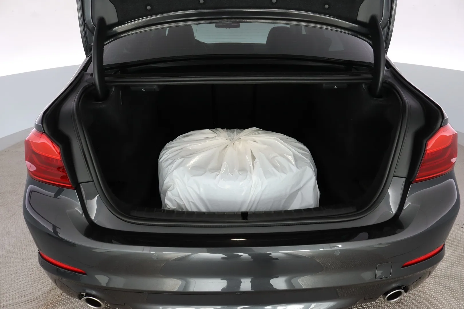 BMW 520 BXH-434 carousel image