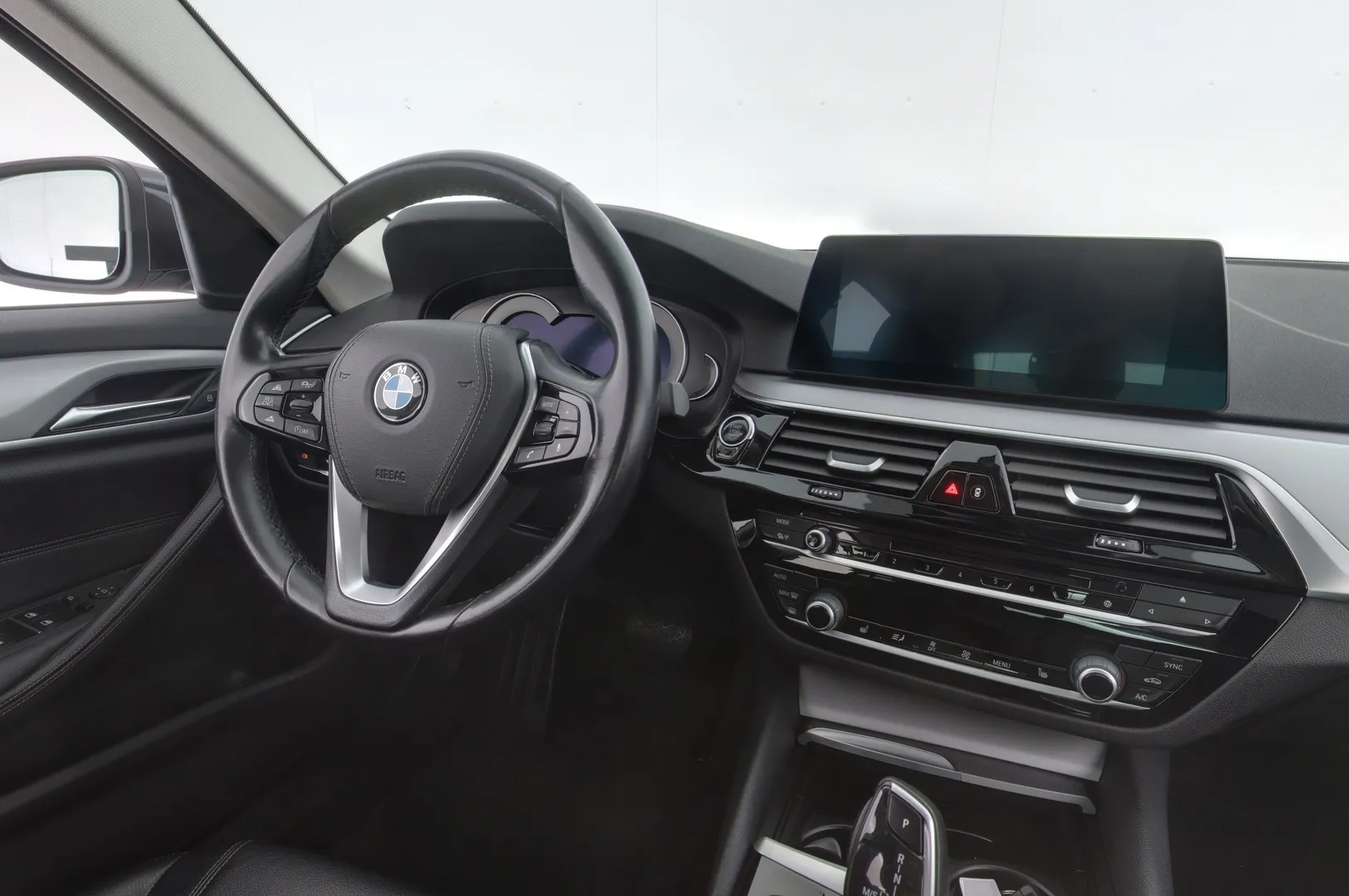 BMW 520 BXH-434 carousel image
