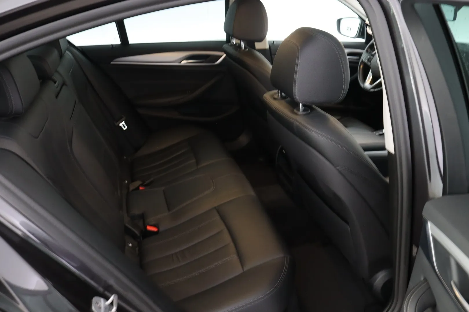 BMW 520 BXH-434 carousel image