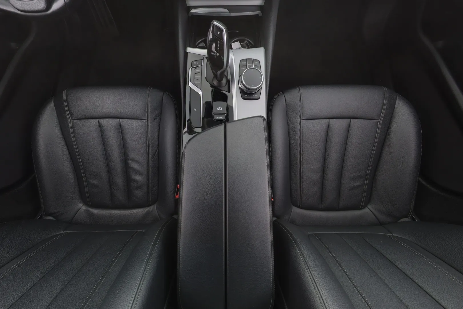 BMW 520 BXH-434 carousel image