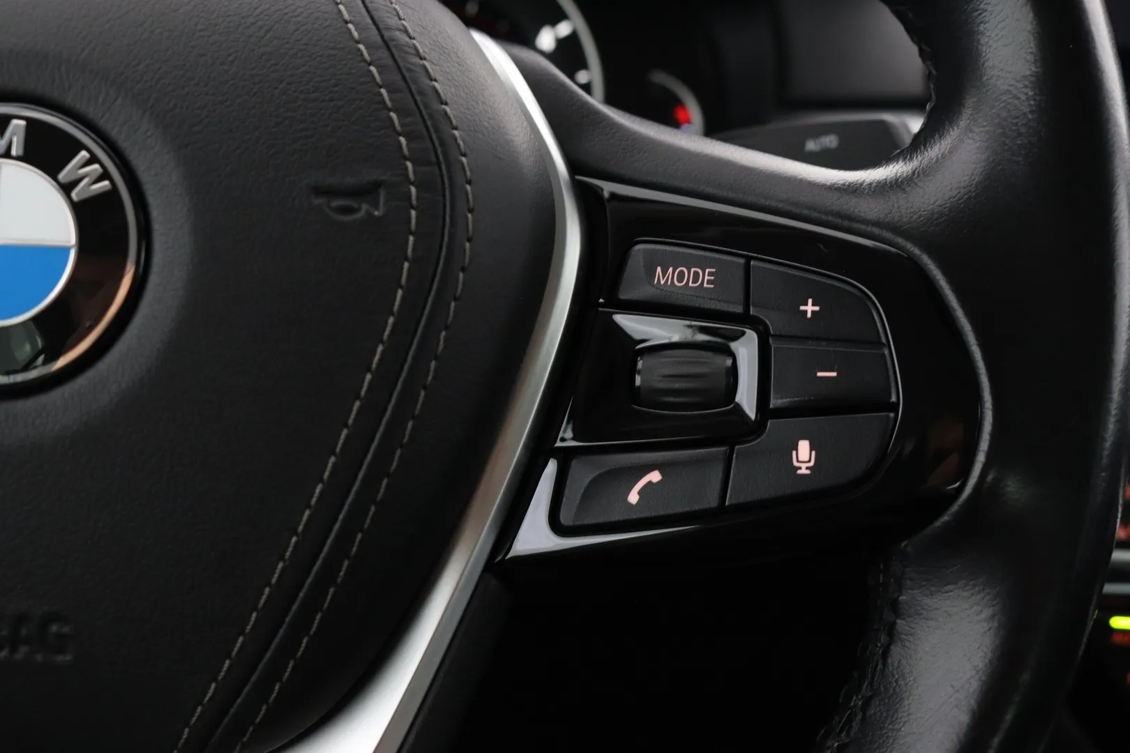 BMW 520 BXH-434 carousel image