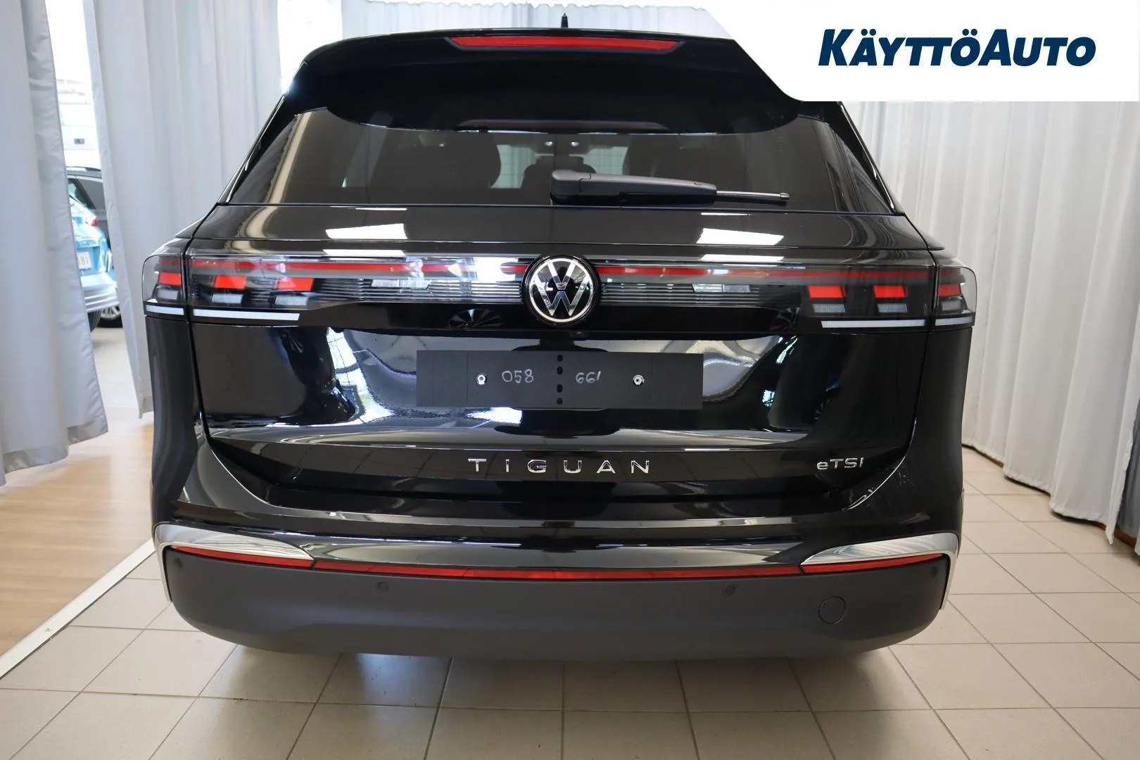 Volkswagen Tiguan SSJ-722 carousel image