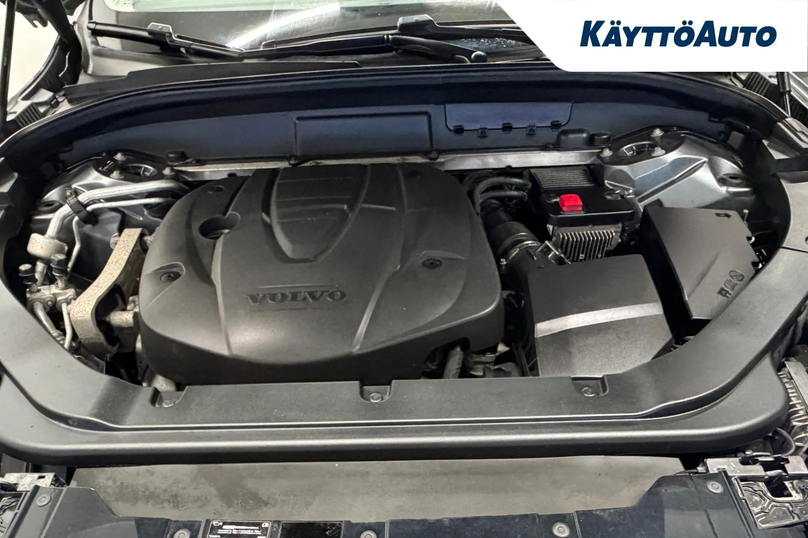 Volvo XC60 ZMH-990 carousel image