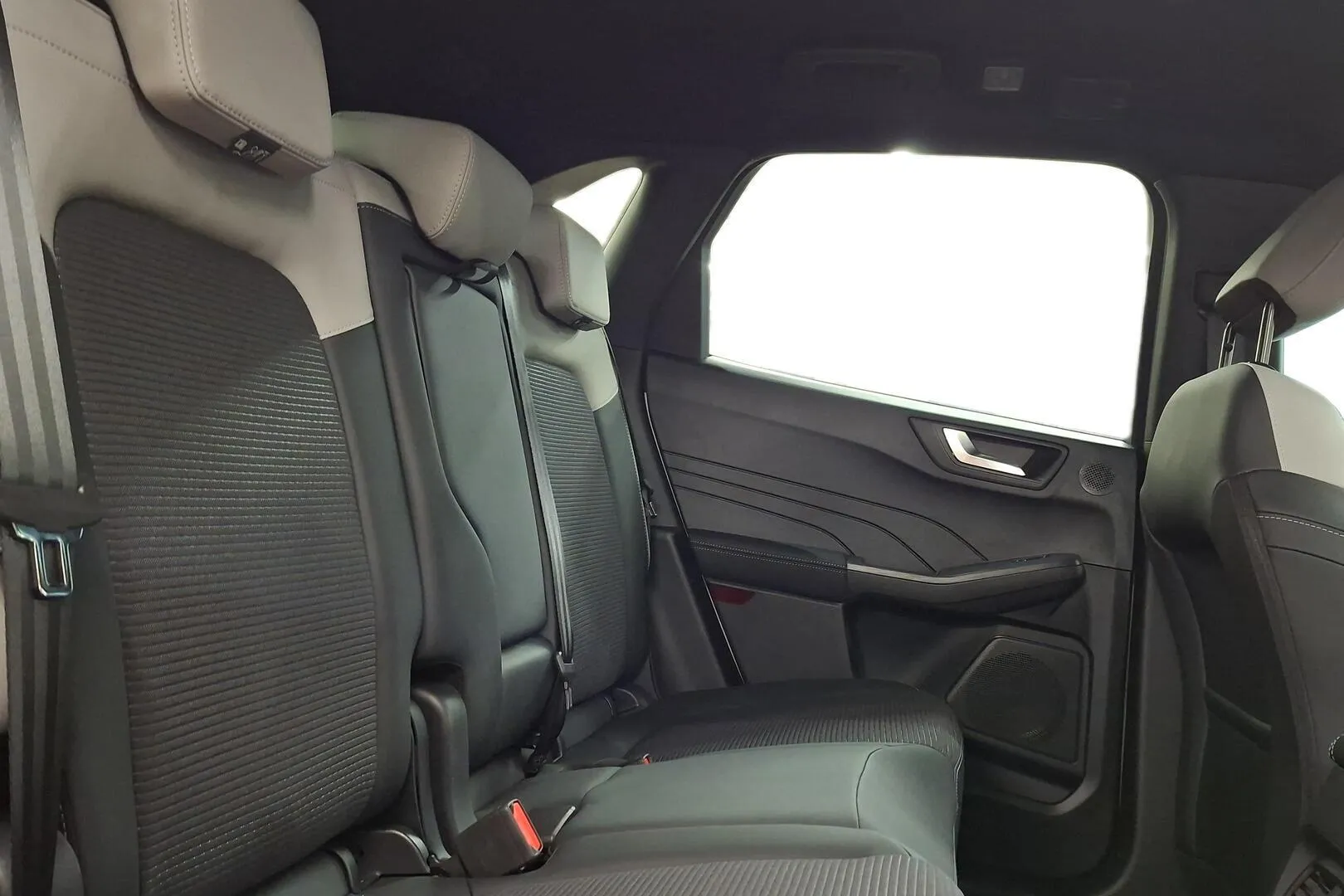 FORD KUGA FSZ-399 carousel image