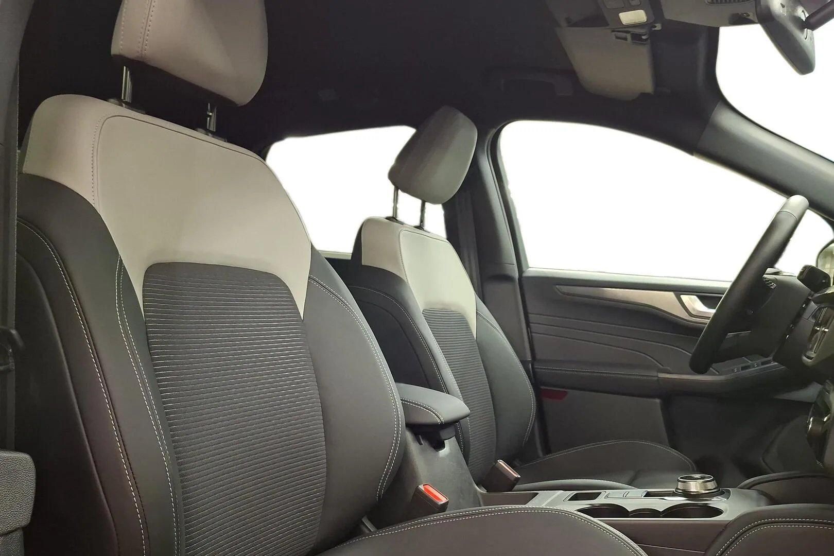 FORD KUGA FSZ-399 carousel image