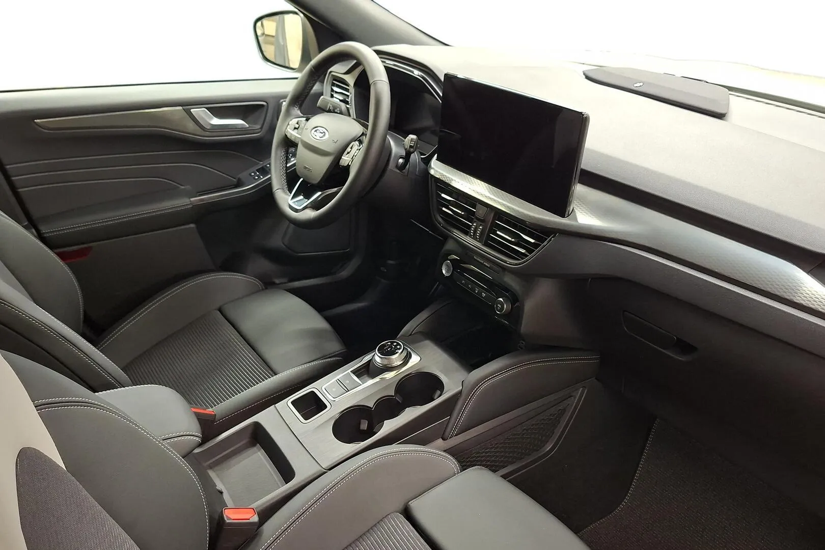 FORD KUGA FSZ-399 carousel image