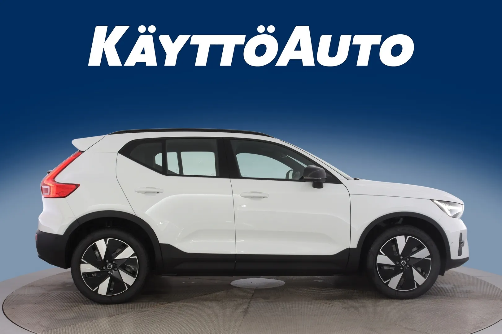 Volvo EX40 YMT-633 carousel image